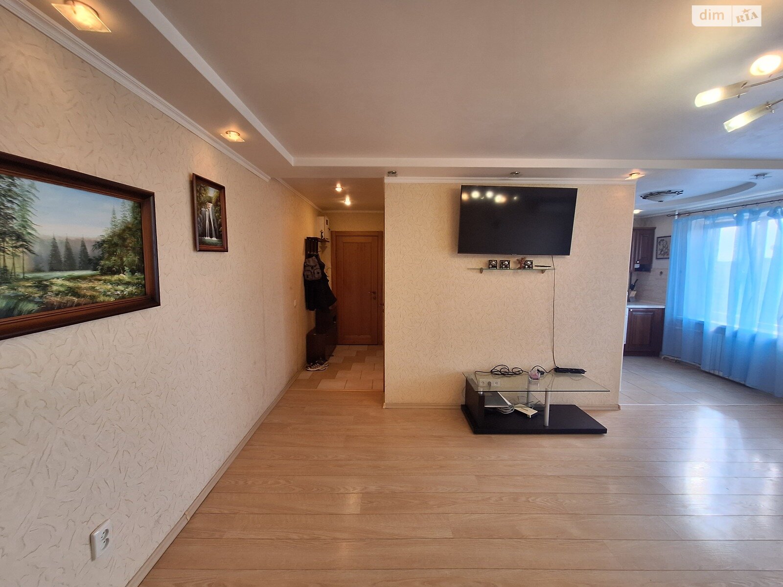 Продажа трехкомнатной квартиры в Днепре, на мас. Тополь-1, район Тополь-1 фото 1 Продажа трехкомнатной квартиры в Днепре, на мас. Тополь-1, район Тополь-1 фото 1