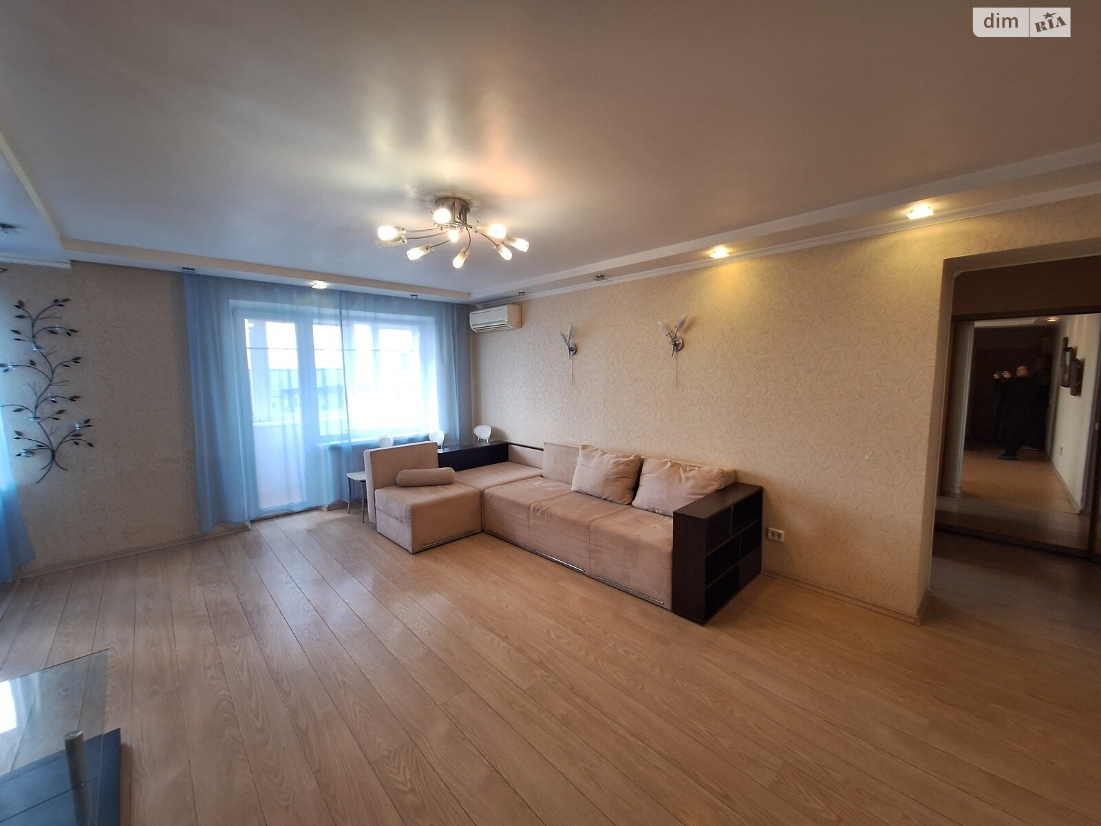 Продажа трехкомнатной квартиры в Днепре, на мас. Тополь-1, район Тополь-1 фото 1 Продажа трехкомнатной квартиры в Днепре, на мас. Тополь-1, район Тополь-1 фото 1