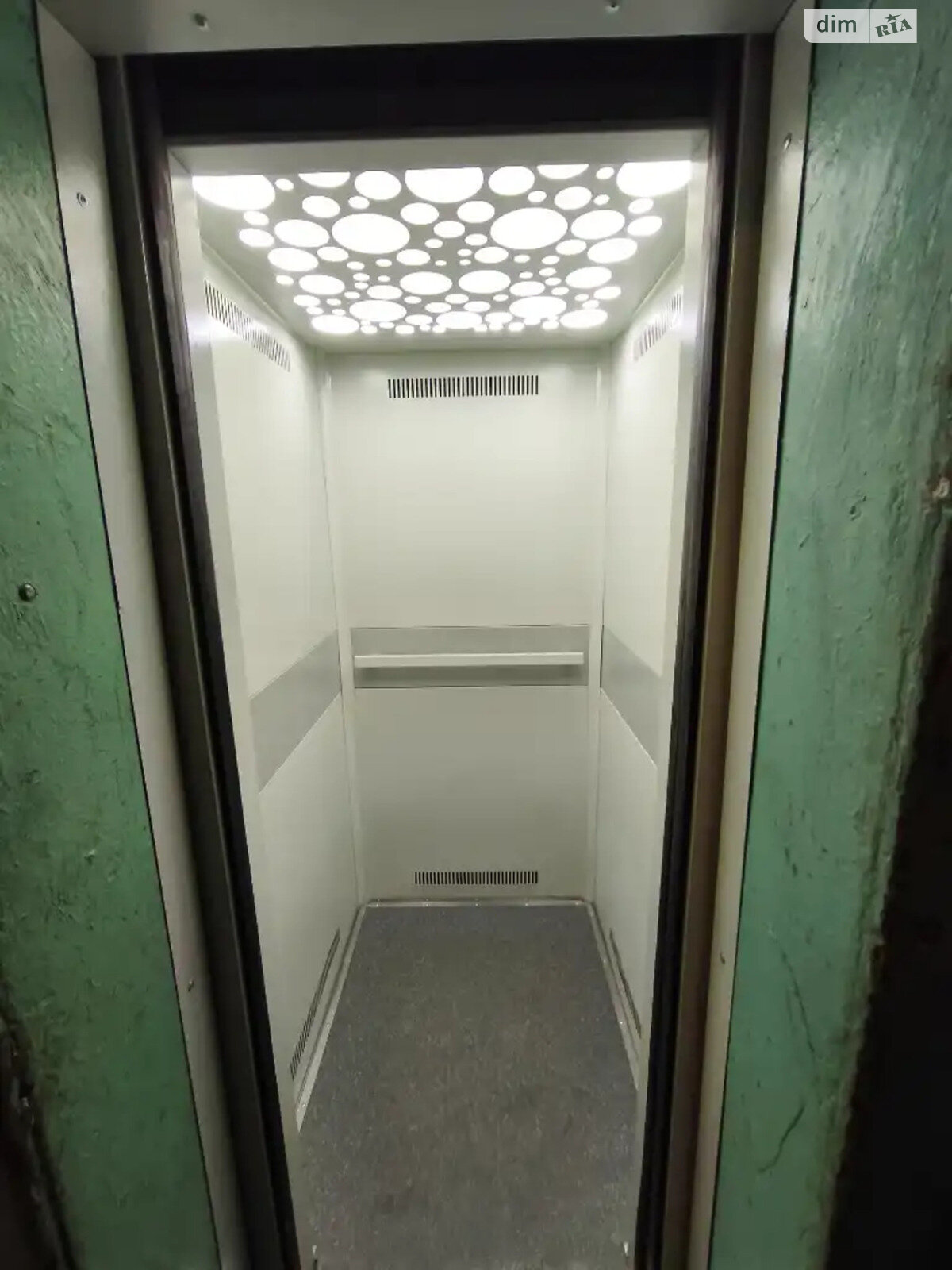 Продажа трехкомнатной квартиры в Днепре, на мас. Тополь-1 7, район Тополь-1 фото 1