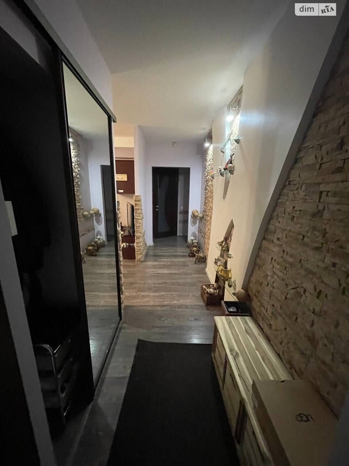 Продажа трехкомнатной квартиры в Днепре, на мас. Тополь-3 13, район Тополь-1 фото 1 Продажа трехкомнатной квартиры в Днепре, на мас. Тополь-3 13, район Тополь-1 фото 1