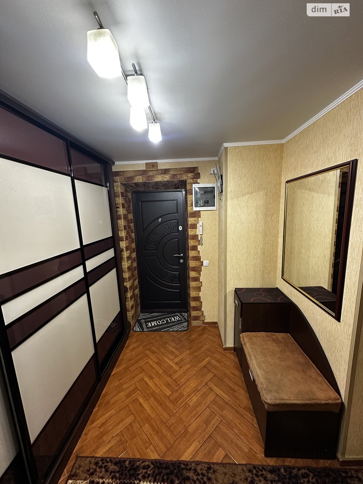 Продаж трикімнатної квартири в Дніпрі, на шосе Запорізьке 60, район Тополя-1 фото 1 Продаж трикімнатної квартири в Дніпрі, на шосе Запорізьке 60, район Тополя-1 фото 1