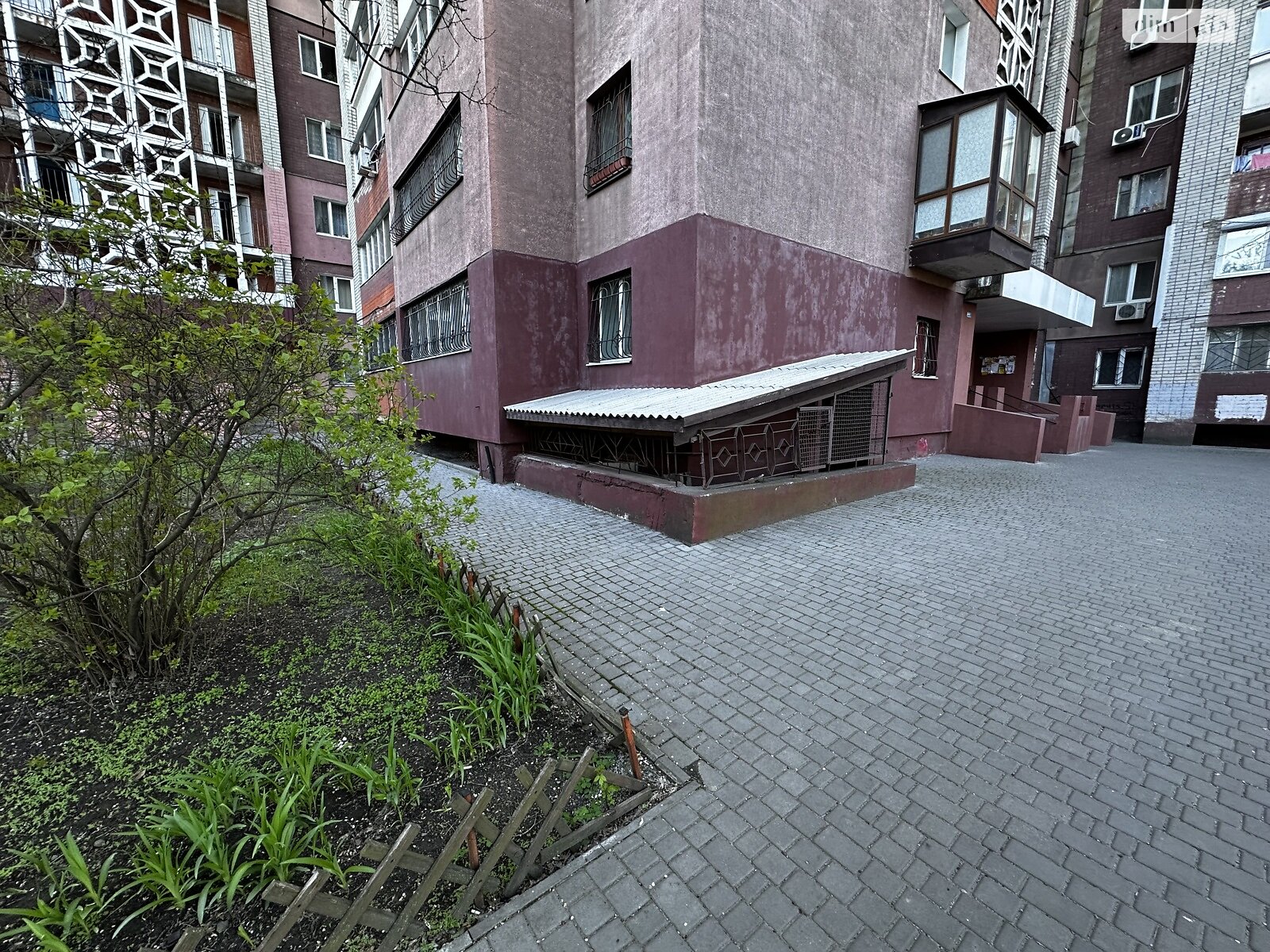 Продажа трехкомнатной квартиры в Днепре, на шоссе Запорожское 60, район Тополь-1 фото 1 Продажа трехкомнатной квартиры в Днепре, на шоссе Запорожское 60, район Тополь-1 фото 1