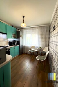 Продаж трикімнатної квартири в Дніпрі, на мас. Тополя-2 3 корпус 2, район Тополя-2 фото 2