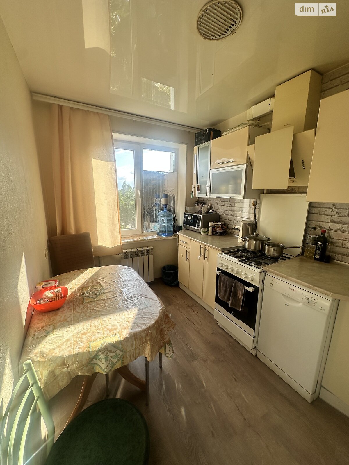 Продаж трикімнатної квартири в Дніпрі, на мас. Тополя-2 28/2, район Тополя-2 фото 1 Продаж трикімнатної квартири в Дніпрі, на мас. Тополя-2 28/2, район Тополя-2 фото 1