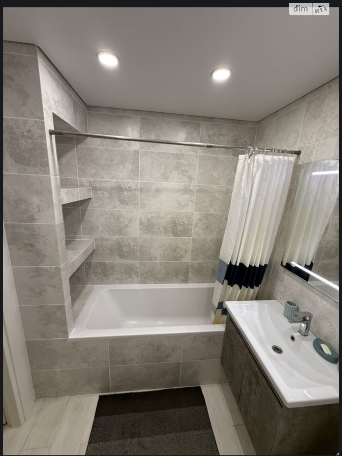 Продажа двухкомнатной квартиры в Днепре, на мас. Тополь-2 33, район Тополь-2 фото 1