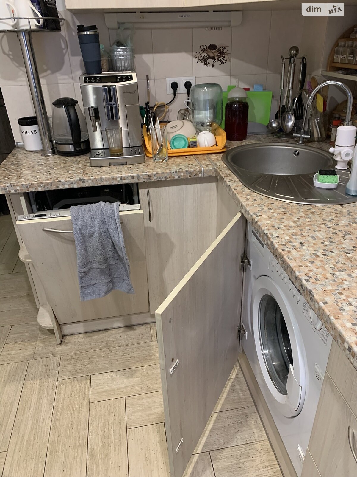 Продаж трикімнатної квартири в Дніпрі, на мас. Тополя-2 37, район Тополя-2 фото 1 Продаж трикімнатної квартири в Дніпрі, на мас. Тополя-2 37, район Тополя-2 фото 1