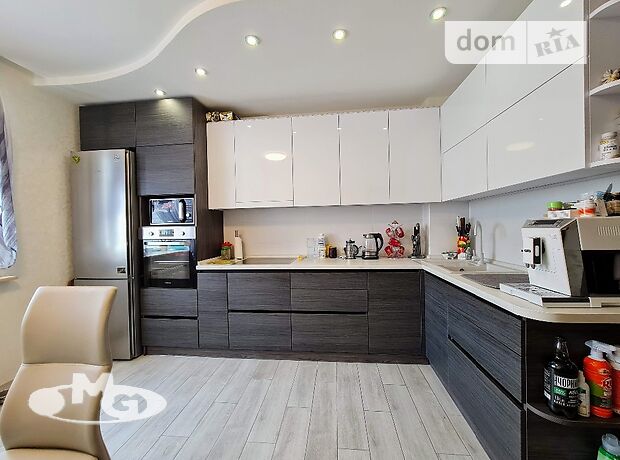 Продажа трехкомнатной квартиры в Днепре, на ул. Тополиная 7а район Тополь-2 фото 1 Продажа трехкомнатной квартиры в Днепре, на ул. Тополиная 7а район Тополь-2 фото 1