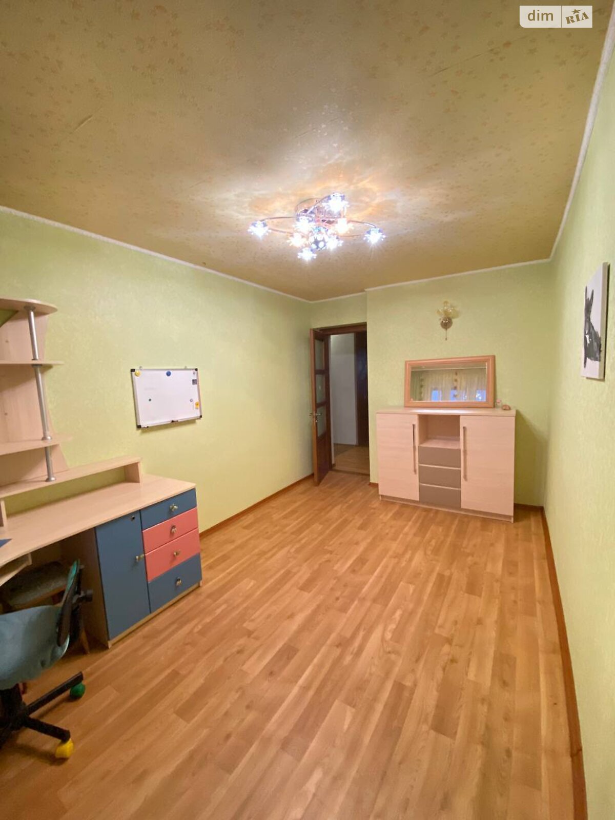 Продаж трикімнатної квартири в Дніпрі, на вул. Тополина, район Тополя-2 фото 1
