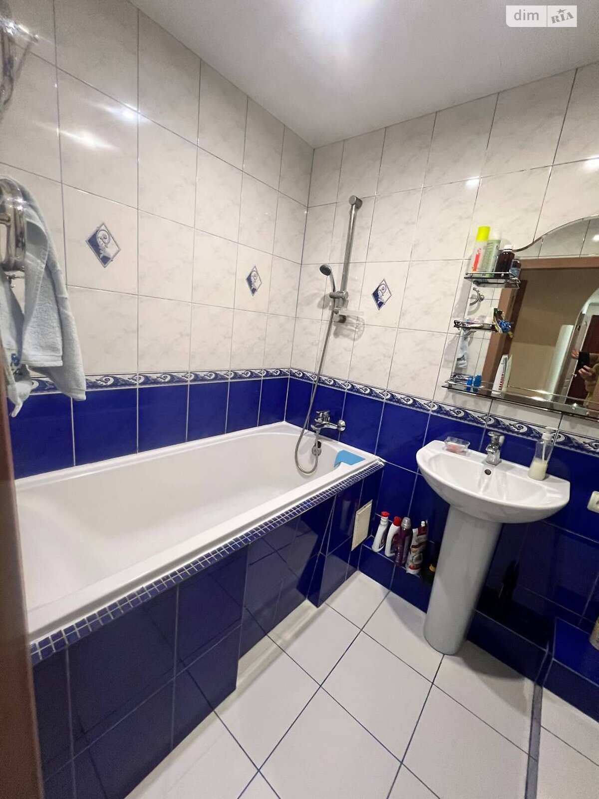 Продаж трикімнатної квартири в Дніпрі, на вул. Тополина 15, район Тополя-2 фото 1 Продаж трикімнатної квартири в Дніпрі, на вул. Тополина 15, район Тополя-2 фото 1