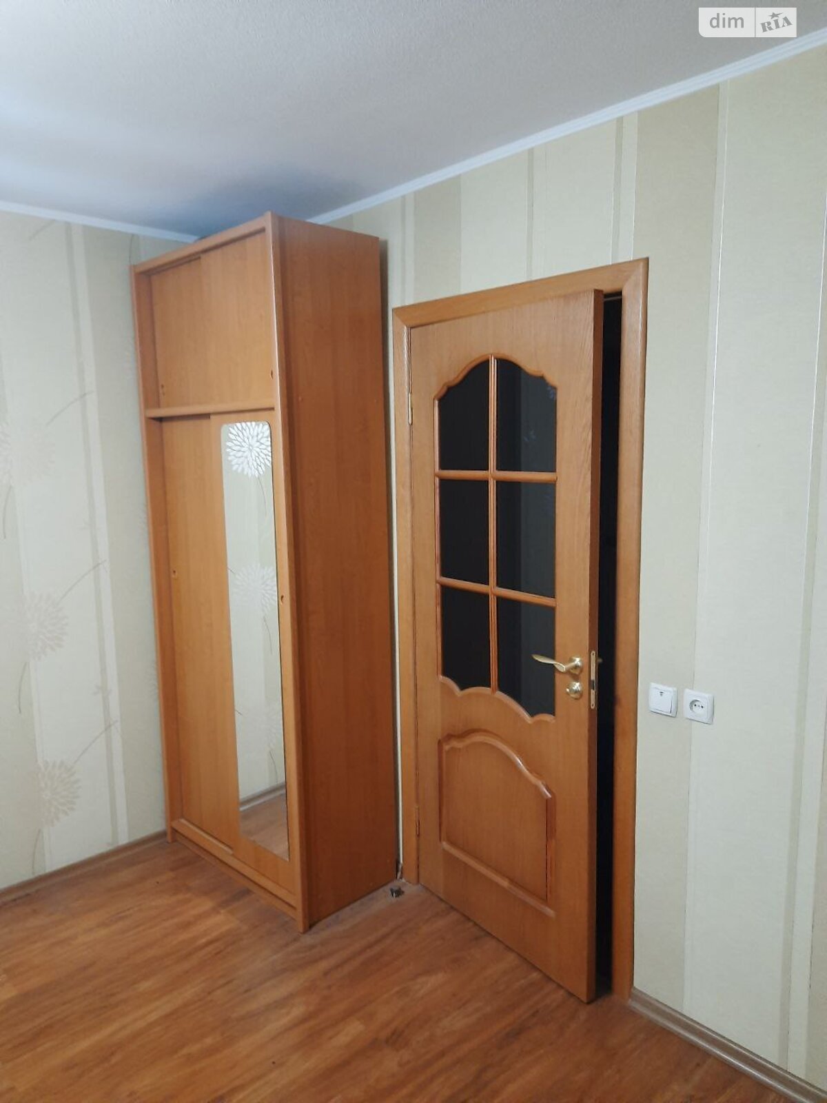 Продажа трехкомнатной квартиры в Днепре, на ул. Комбрига-Петрова 6, район Тополь-3 фото 1 Продажа трехкомнатной квартиры в Днепре, на ул. Комбрига-Петрова 6, район Тополь-3 фото 1