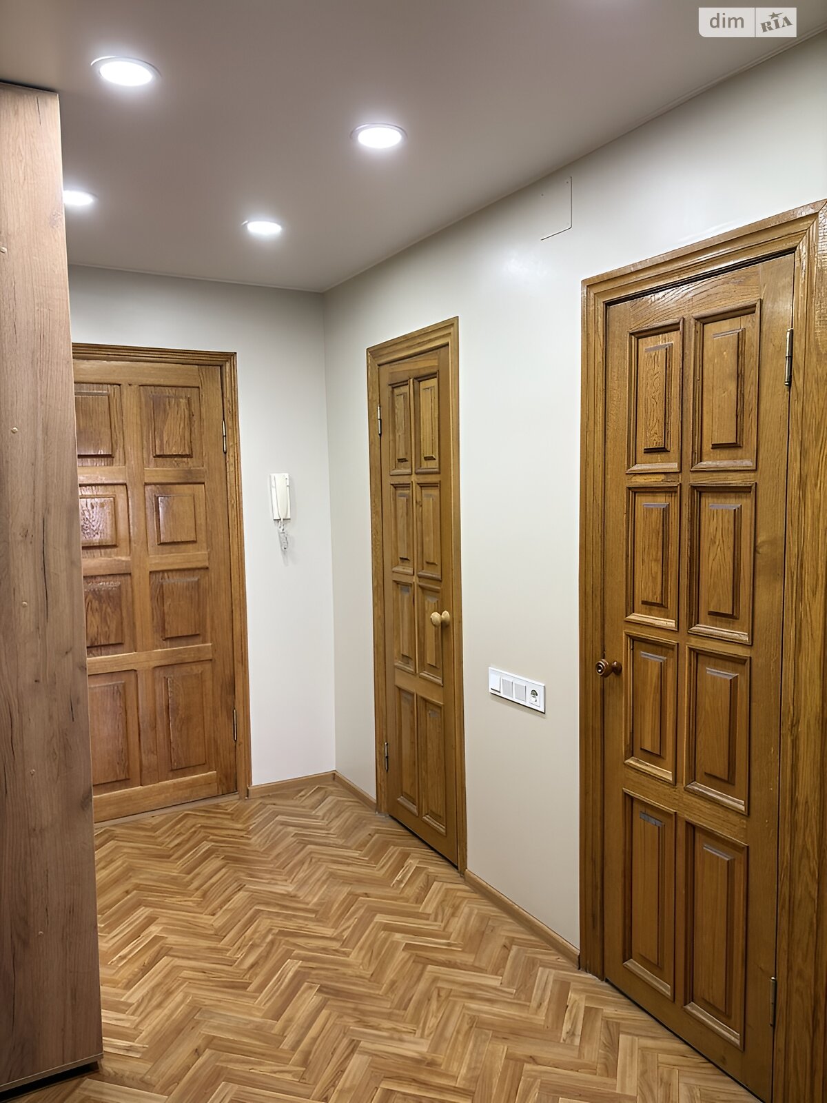 Продажа двухкомнатной квартиры в Днепре, на ул. Паникахи 121, район Тополь-3 фото 1 Продажа двухкомнатной квартиры в Днепре, на ул. Паникахи 121, район Тополь-3 фото 1