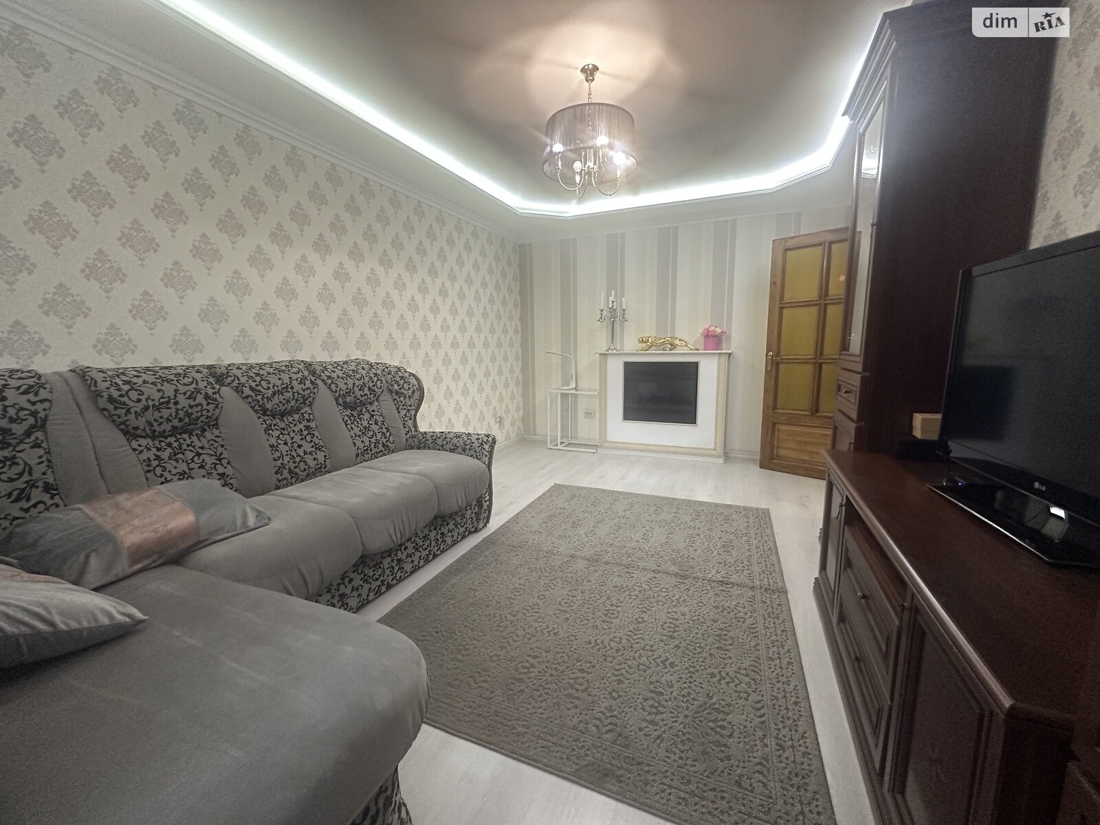 Продажа четырехкомнатной квартиры в Днепре, на ул. Паникахи 75, район Тополь-3 фото 1 Продажа четырехкомнатной квартиры в Днепре, на ул. Паникахи 75, район Тополь-3 фото 1