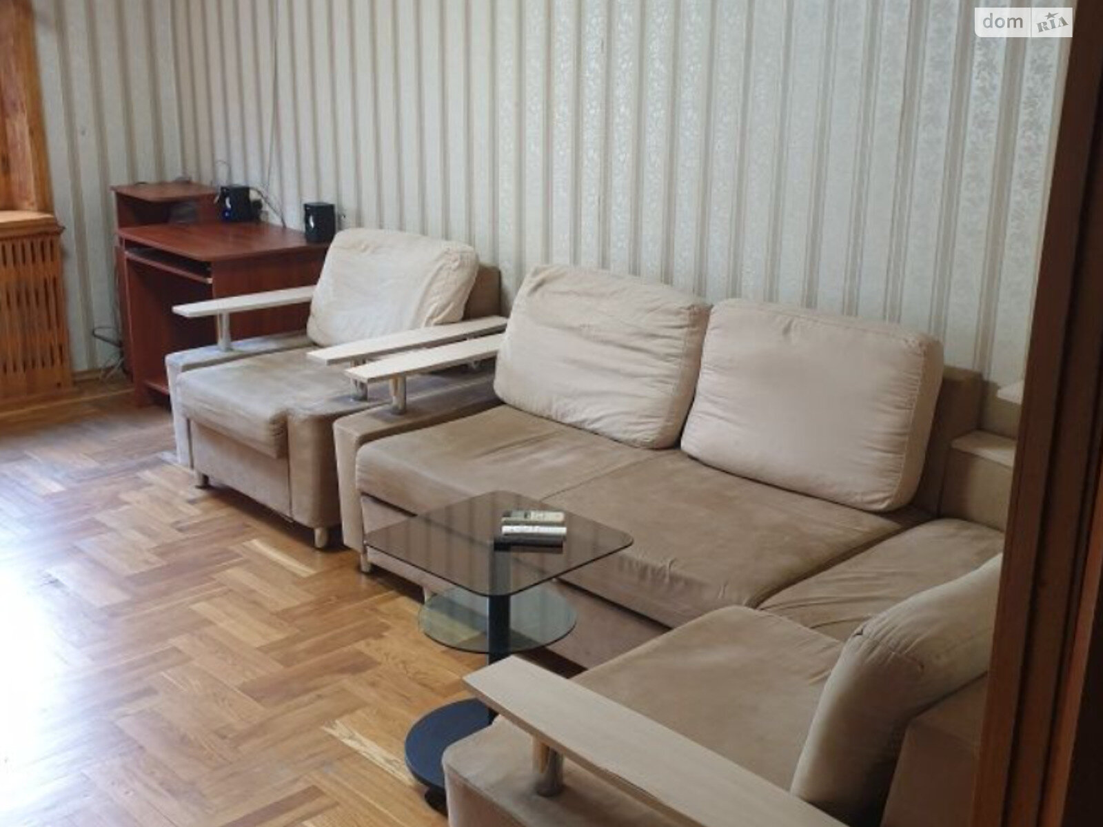 Продажа трехкомнатной квартиры в Днепре, на мас. Тополь-3, район Тополь-3 фото 1 Продажа трехкомнатной квартиры в Днепре, на мас. Тополь-3, район Тополь-3 фото 1