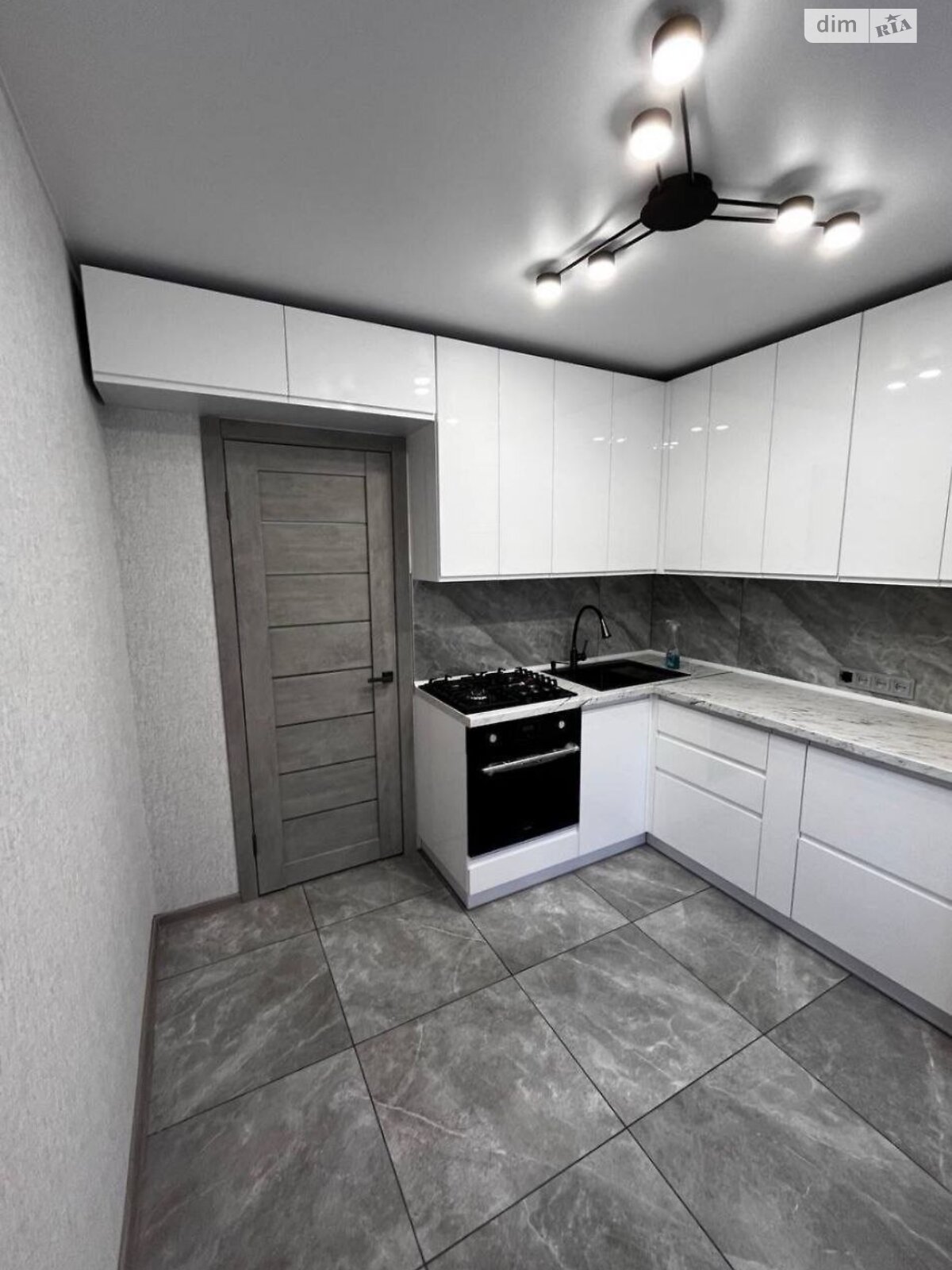 Продажа двухкомнатной квартиры в Днепре, на мас. Тополь-3 21, район Тополь-3 фото 1 Продажа двухкомнатной квартиры в Днепре, на мас. Тополь-3 21, район Тополь-3 фото 1