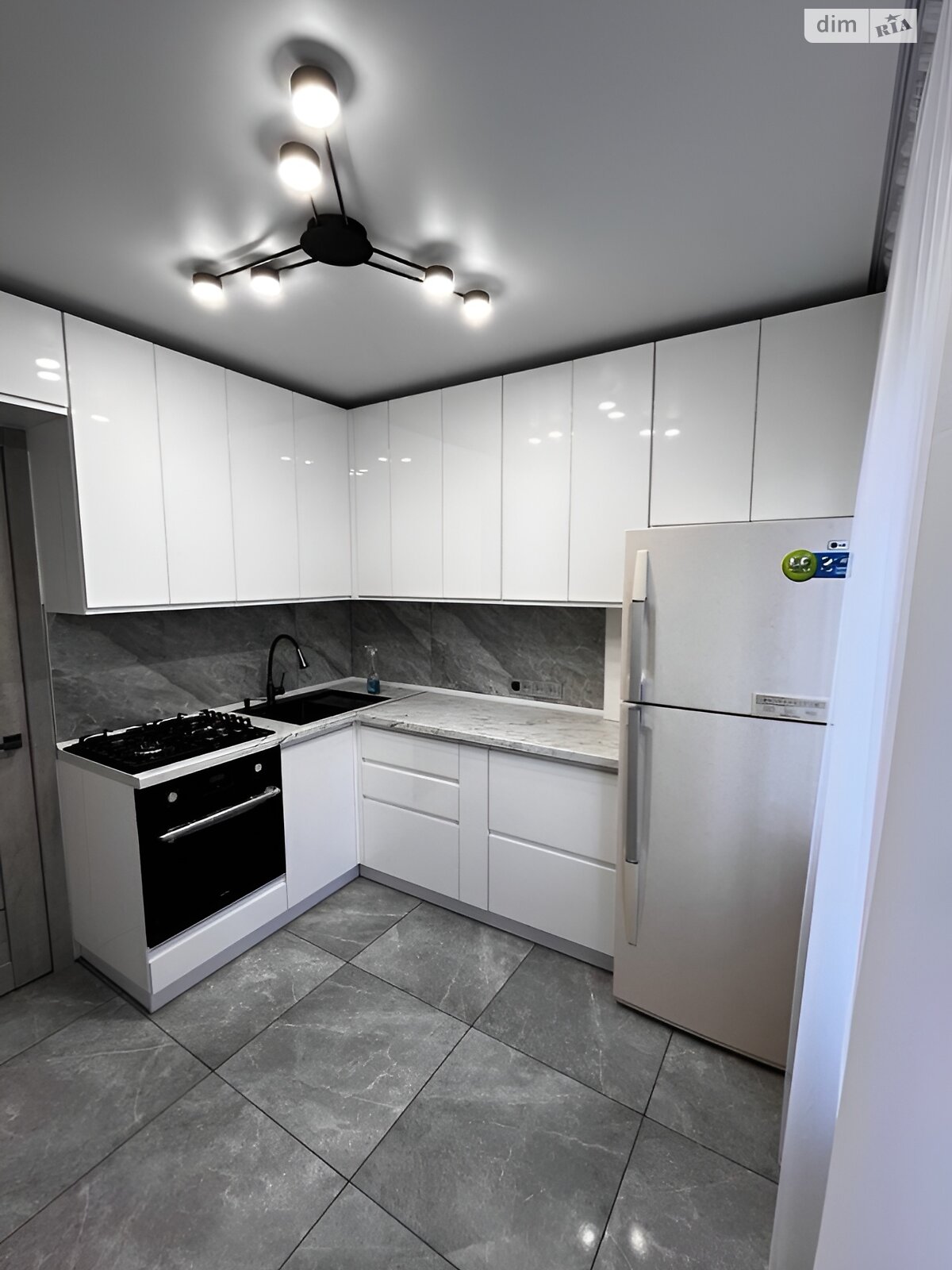 Продажа двухкомнатной квартиры в Днепре, на мас. Тополь-3 21, кв. 34, район Тополь-3 фото 1 Продажа двухкомнатной квартиры в Днепре, на мас. Тополь-3 21, кв. 34, район Тополь-3 фото 1