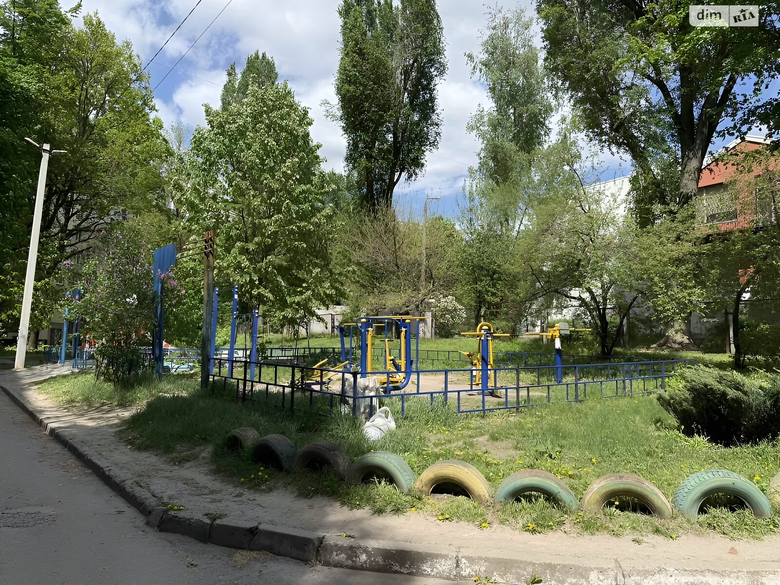 Продаж трикімнатної квартири в Дніпрі, на мас. Тополя-3 20 корпус 4, район Тополя-3 фото 1 Продаж трикімнатної квартири в Дніпрі, на мас. Тополя-3 20 корпус 4, район Тополя-3 фото 1
