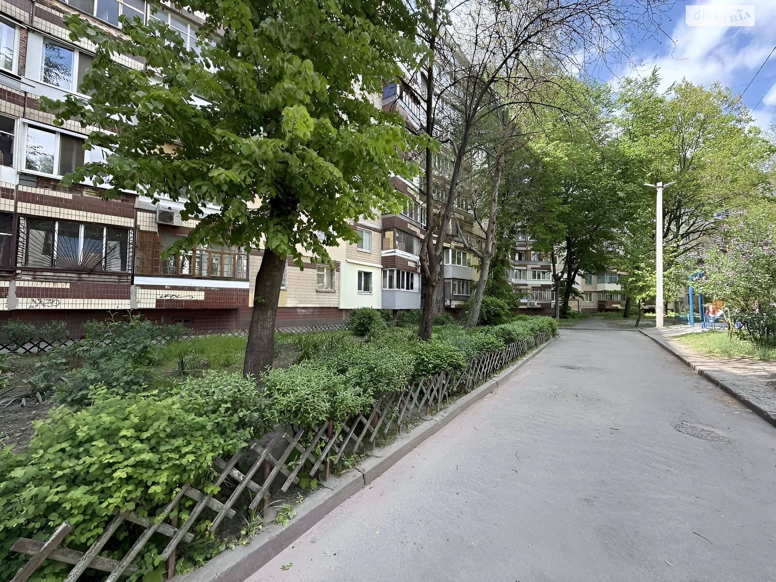 Продаж трикімнатної квартири в Дніпрі, на мас. Тополя-3 20 корпус 4, район Тополя-3 фото 1 Продаж трикімнатної квартири в Дніпрі, на мас. Тополя-3 20 корпус 4, район Тополя-3 фото 1