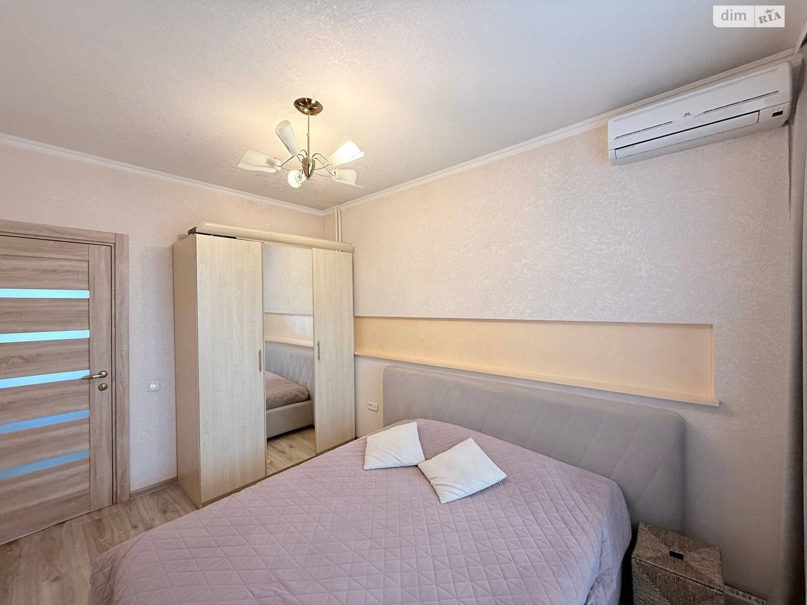 Продажа трехкомнатной квартиры в Днепре, на мас. Тополь-3, район Тополь-3 фото 1 Продажа трехкомнатной квартиры в Днепре, на мас. Тополь-3, район Тополь-3 фото 1