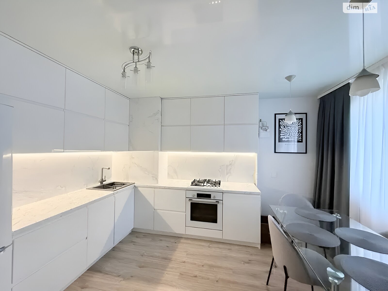 Продажа трехкомнатной квартиры в Днепре, на мас. Тополь-3 20, район Тополь-3 фото 1 Продажа трехкомнатной квартиры в Днепре, на мас. Тополь-3 20, район Тополь-3 фото 1