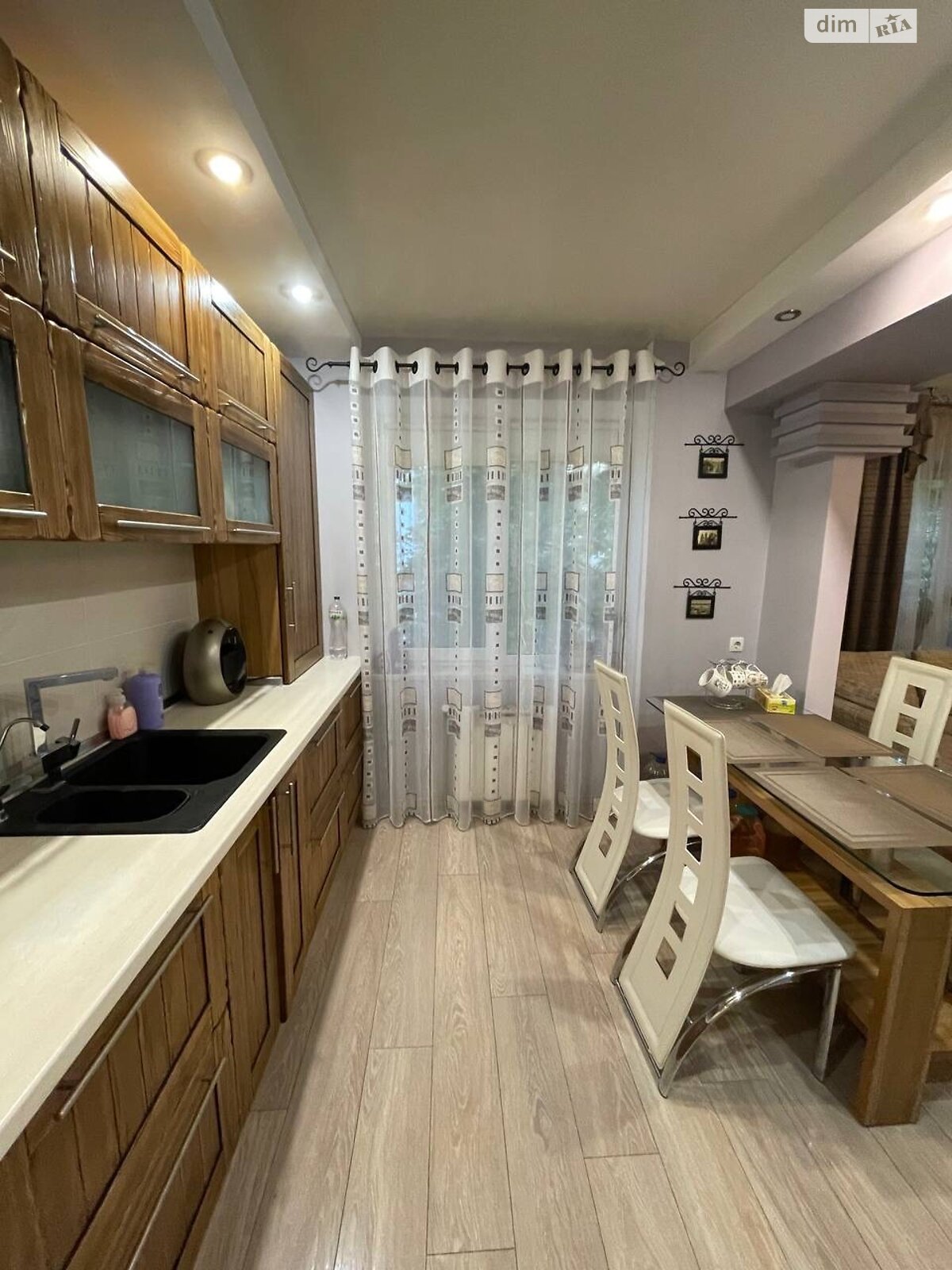 Продажа трехкомнатной квартиры в Днепре, на мас. Тополь-3 13 корпус 1, район Тополь-3 фото 1