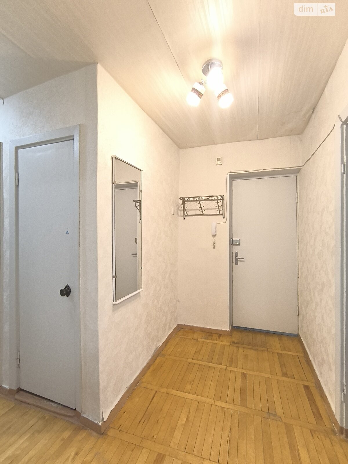 Продаж однокімнатної квартири в Дніпрі, на мас. Тополя-3, район Тополя-3 фото 1 Продаж однокімнатної квартири в Дніпрі, на мас. Тополя-3, район Тополя-3 фото 1