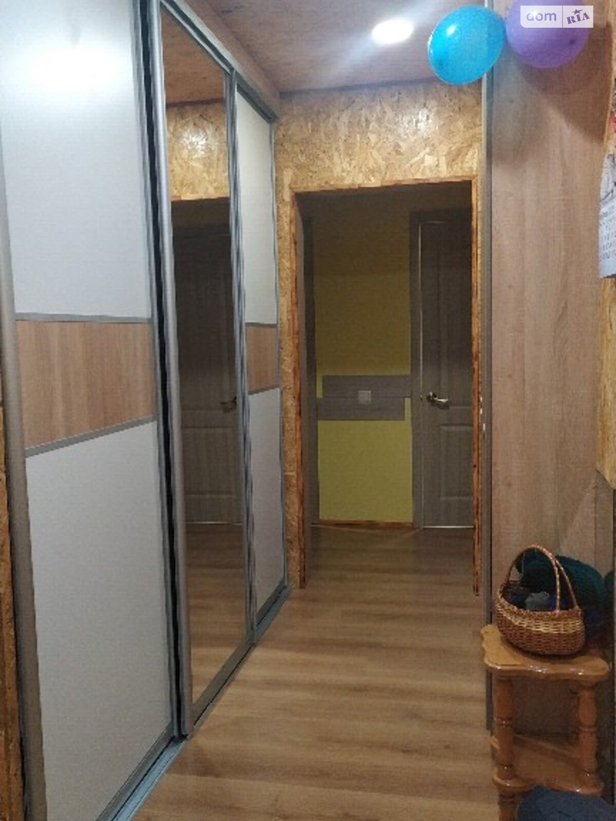 Продаж трикімнатної квартири в Дніпрі, на мас. Тополя-1 17, район Шевченківський фото 1 Продаж трикімнатної квартири в Дніпрі, на мас. Тополя-1 17, район Шевченківський фото 1