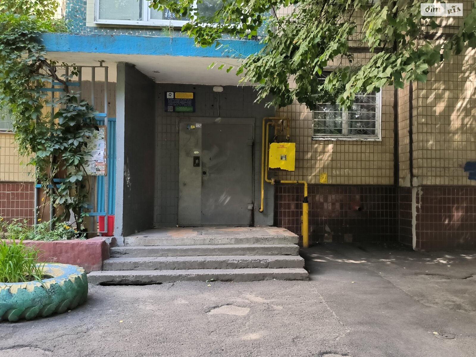 Продаж трикімнатної квартири в Дніпрі, на мас. Тополя-1 17, район Шевченківський фото 1 Продаж трикімнатної квартири в Дніпрі, на мас. Тополя-1 17, район Шевченківський фото 1