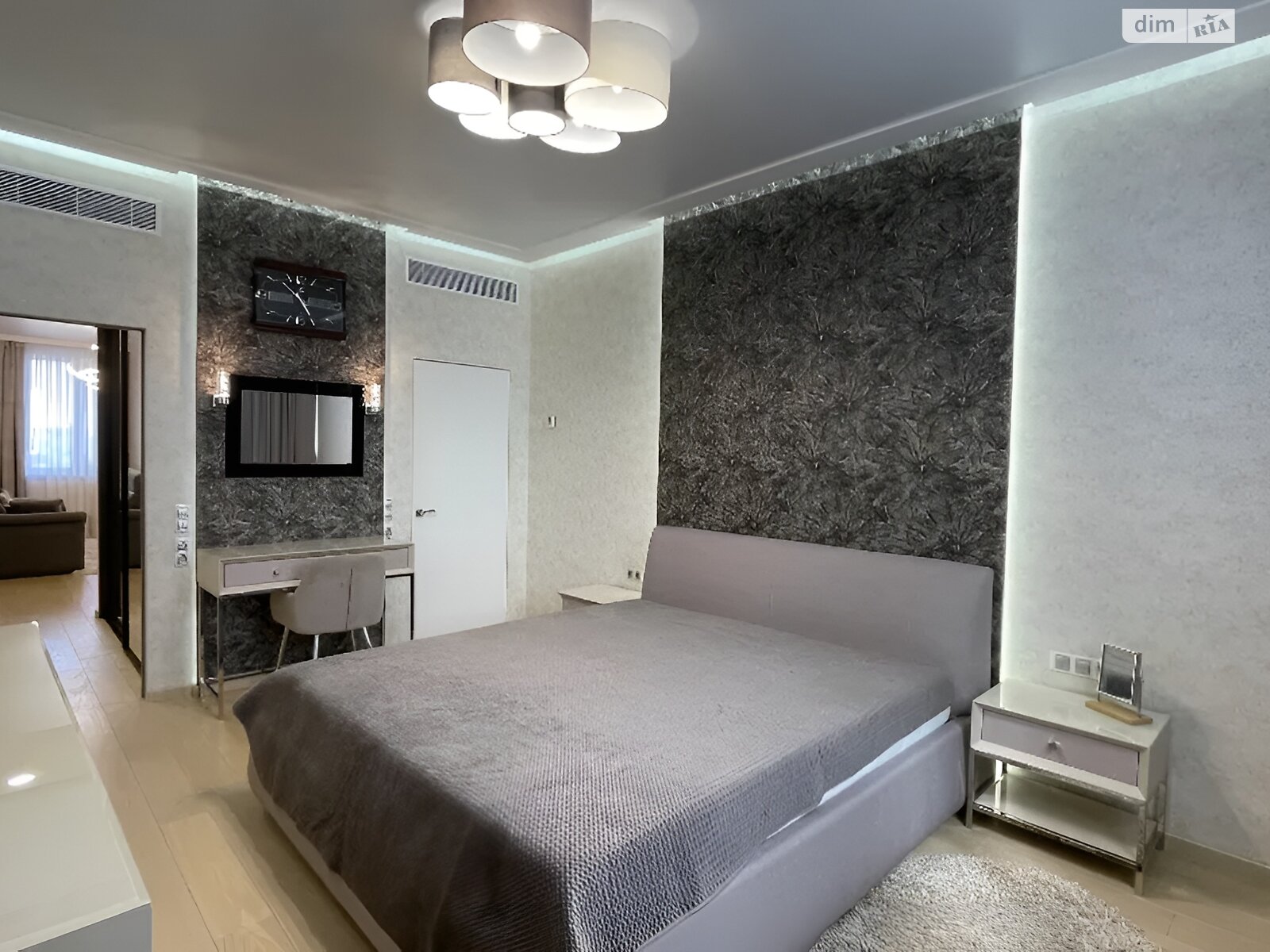Продаж двокімнатної квартири в Дніпрі, на вул. Виконкомівська 24Б, район Центр фото 1 Продаж двокімнатної квартири в Дніпрі, на вул. Виконкомівська 24Б, район Центр фото 1