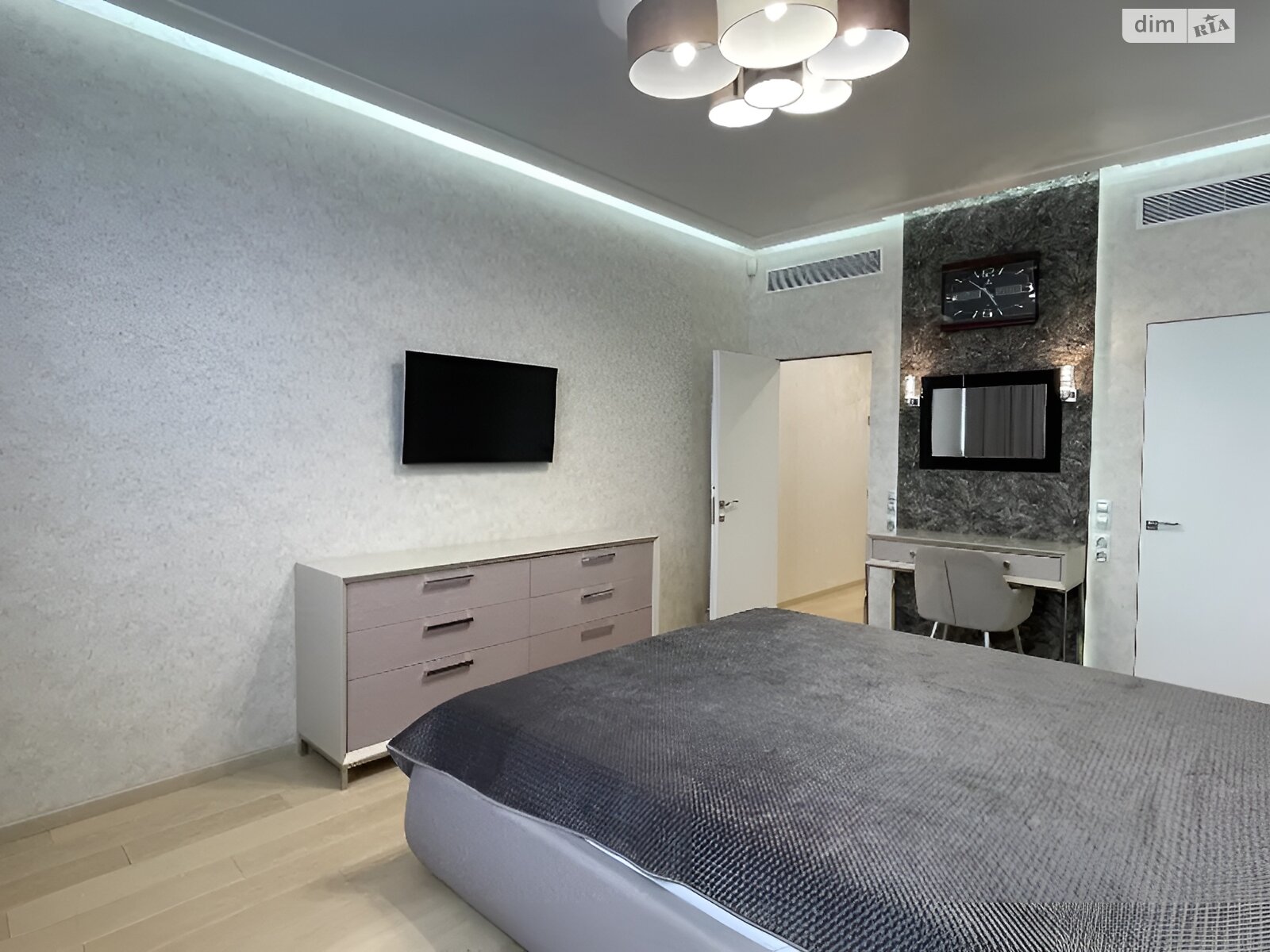 Продаж двокімнатної квартири в Дніпрі, на вул. Виконкомівська 24Б, район Центр фото 1 Продаж двокімнатної квартири в Дніпрі, на вул. Виконкомівська 24Б, район Центр фото 1