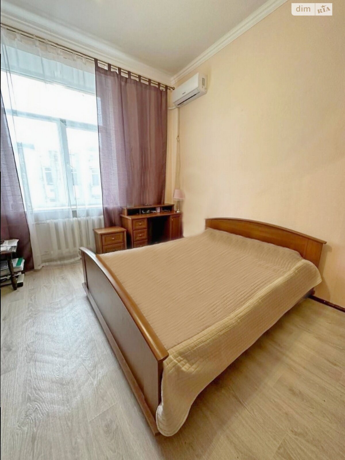 Продажа трехкомнатной квартиры в Днепре, на ул. Короленко 2, район Центр фото 1 Продажа трехкомнатной квартиры в Днепре, на ул. Короленко 2, район Центр фото 1