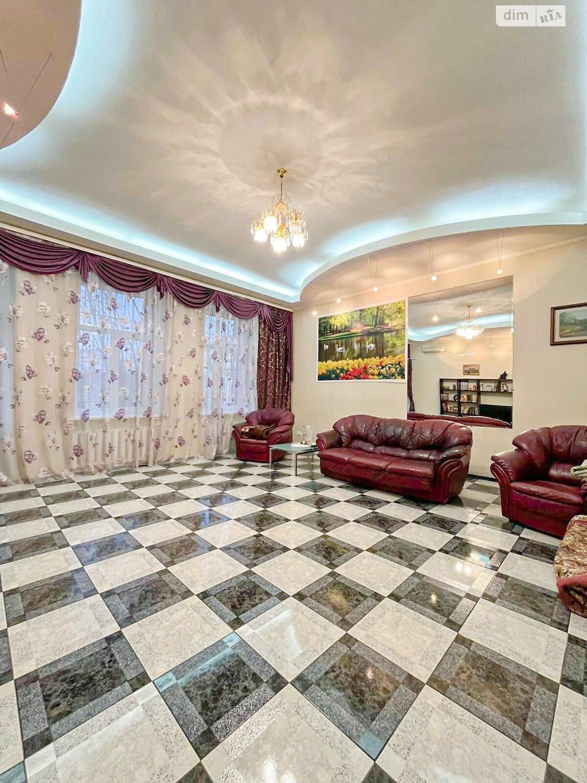 Продажа четырехкомнатной квартиры в Днепре, на ул. Короленко 15, район Центр фото 1 Продажа четырехкомнатной квартиры в Днепре, на ул. Короленко 15, район Центр фото 1