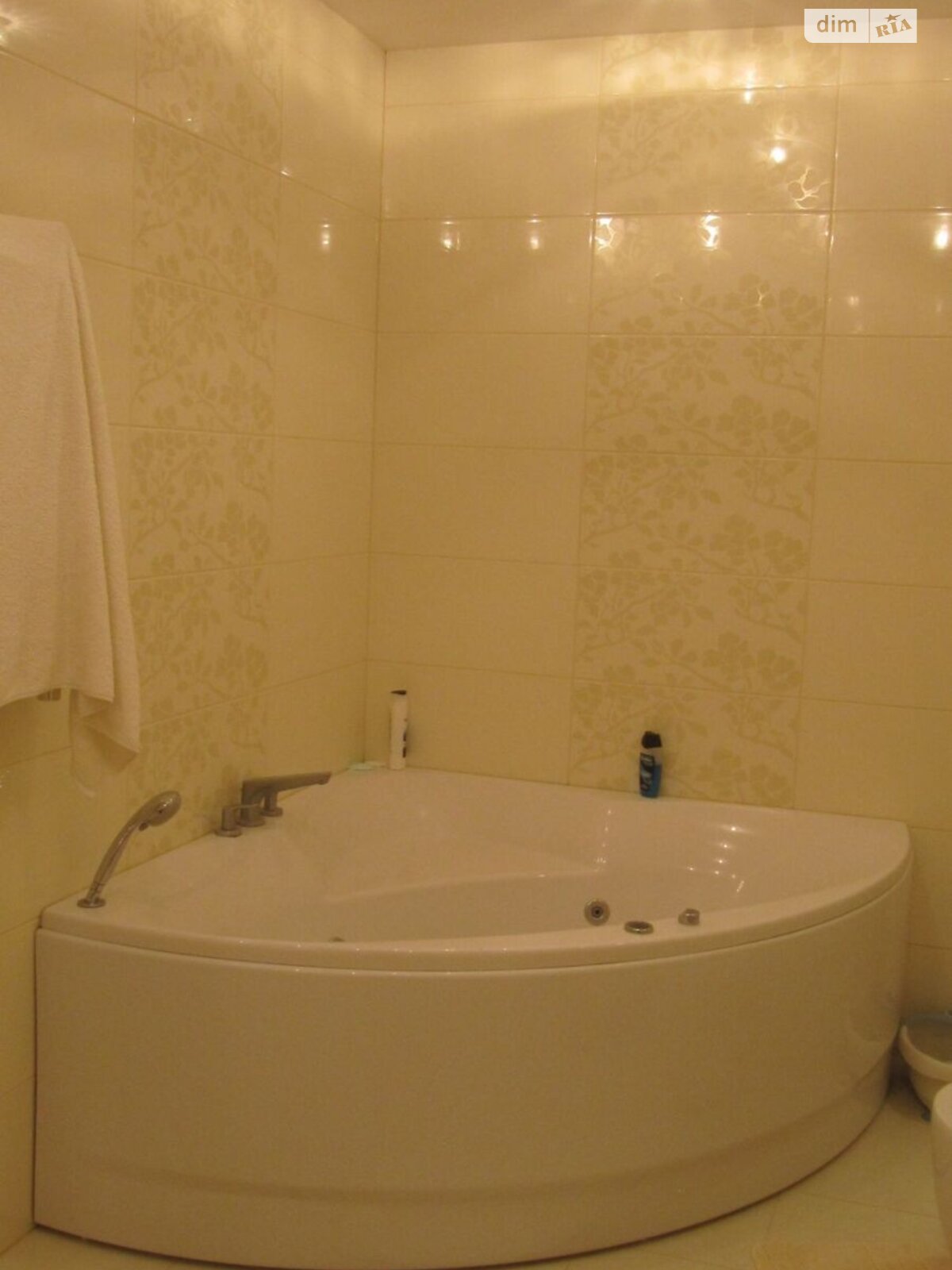 Продажа трехкомнатной квартиры в Днепре, на ул. Королевы Елизаветы II, район Центр фото 1