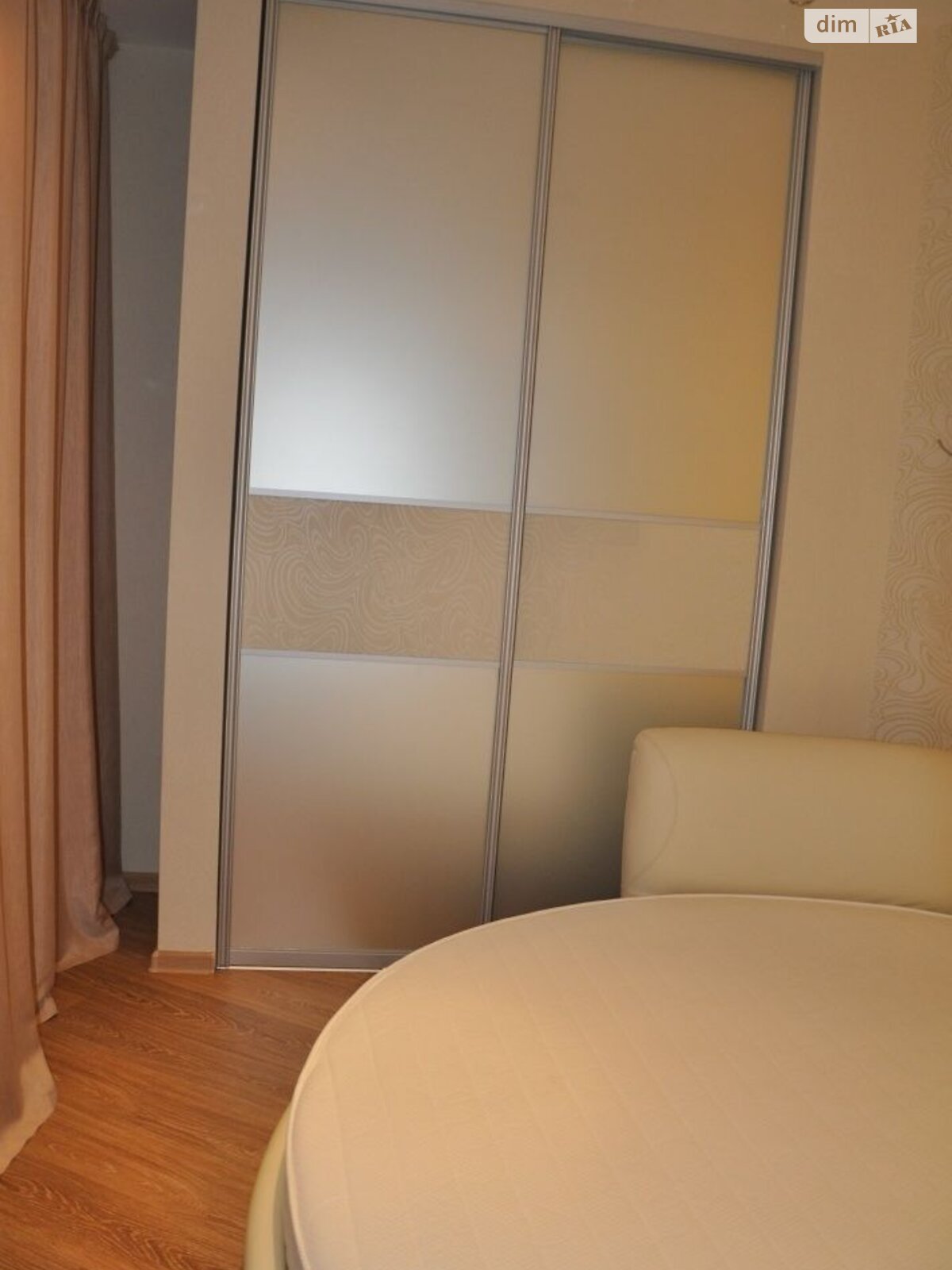 Продажа трехкомнатной квартиры в Днепре, на ул. Королевы Елизаветы II, район Центр фото 1