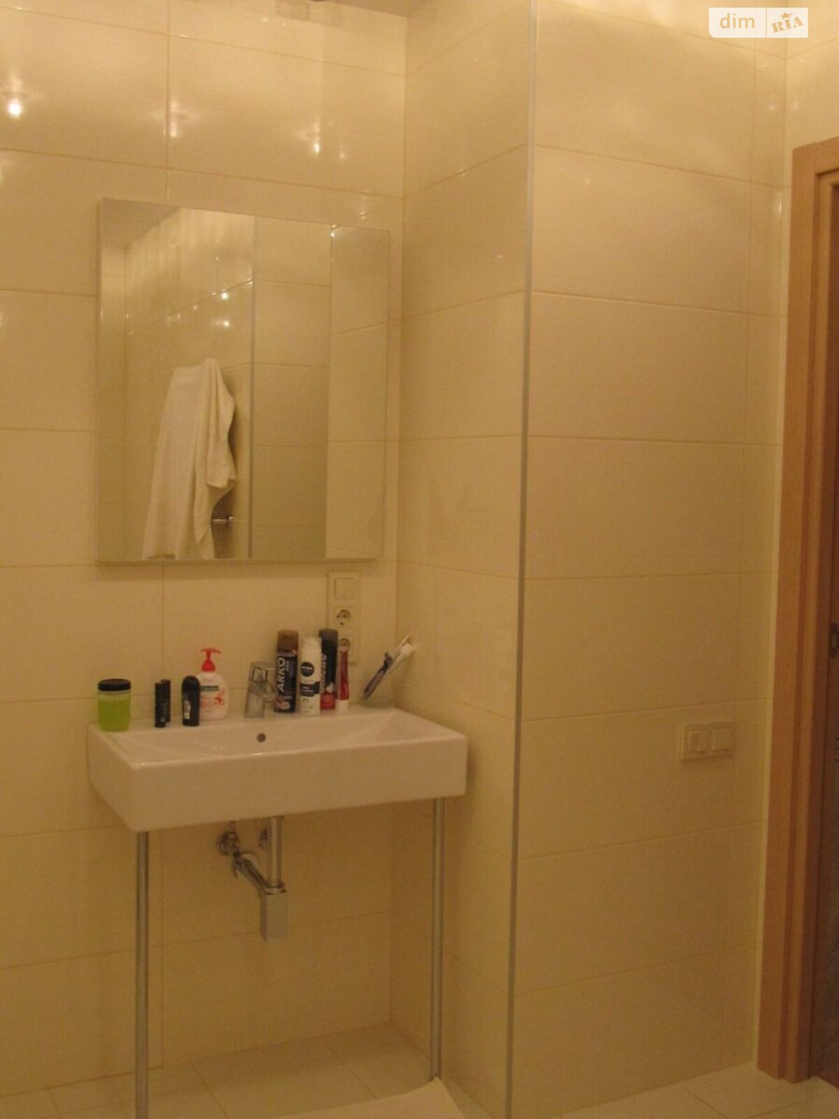 Продажа трехкомнатной квартиры в Днепре, на ул. Королевы Елизаветы II, район Центр фото 1