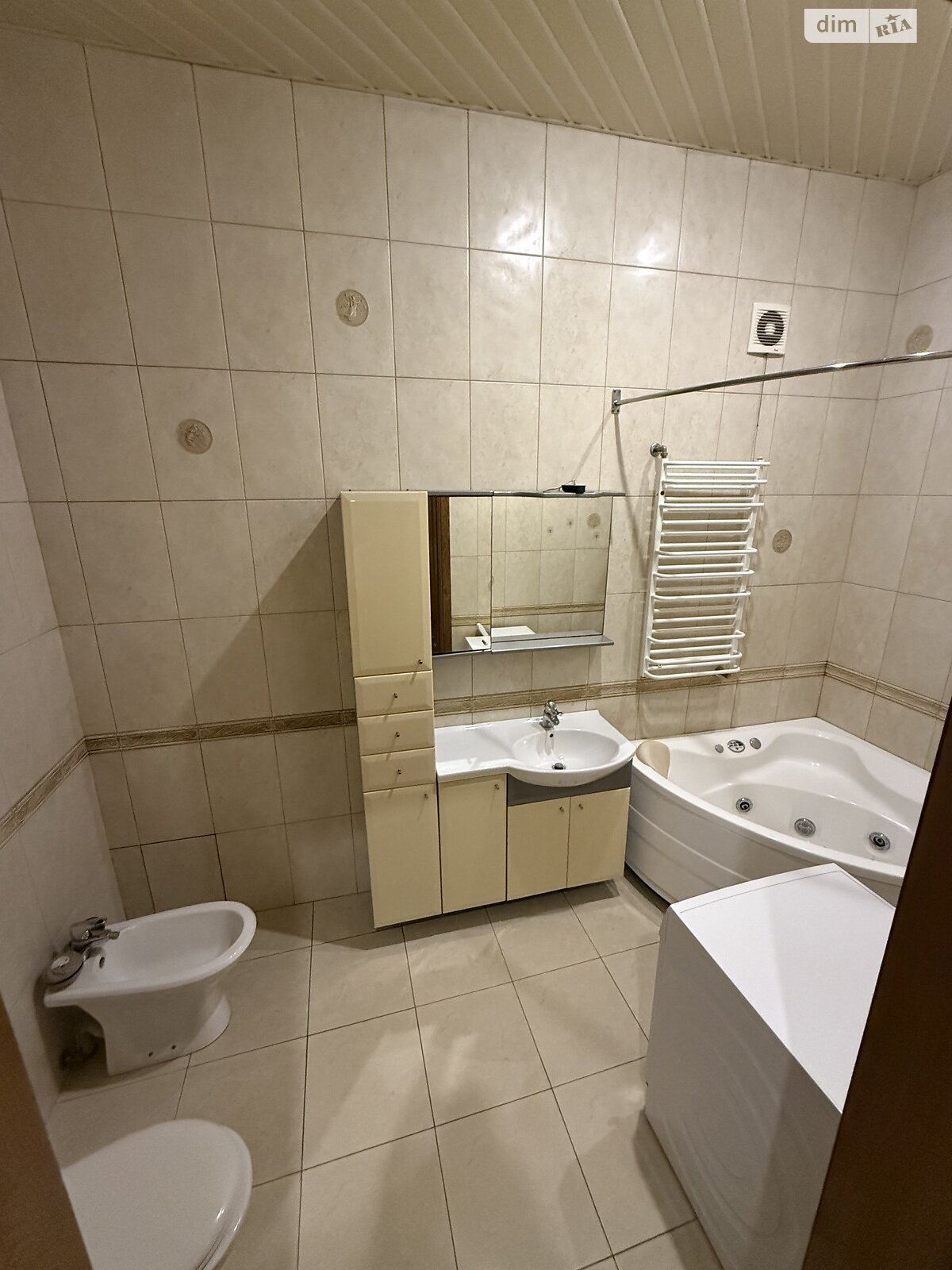 Продажа трехкомнатной квартиры в Днепре, на ул. Лазаря Глобы 13, кв. 5, район Центр фото 1 Продажа трехкомнатной квартиры в Днепре, на ул. Лазаря Глобы 13, кв. 5, район Центр фото 1