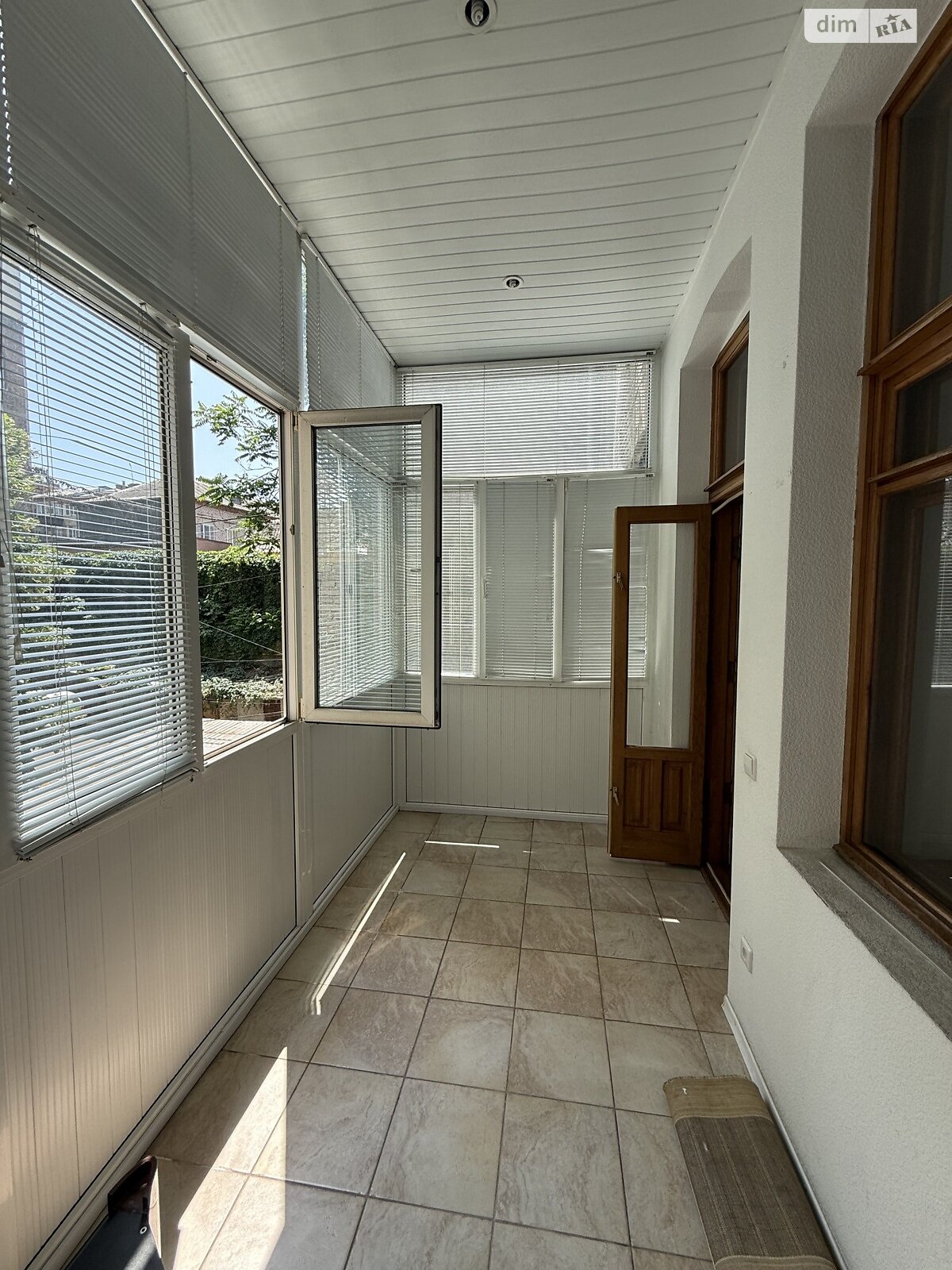 Продажа трехкомнатной квартиры в Днепре, на ул. Лазаря Глобы 13, кв. 5, район Центр фото 1 Продажа трехкомнатной квартиры в Днепре, на ул. Лазаря Глобы 13, кв. 5, район Центр фото 1