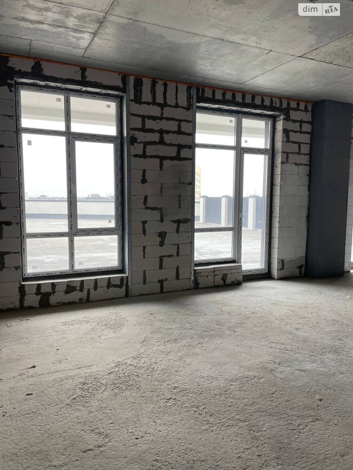 Продажа трехкомнатной квартиры в Днепре, на ул. Ломаная 18, район Центр фото 1 Продажа трехкомнатной квартиры в Днепре, на ул. Ломаная 18, район Центр фото 1