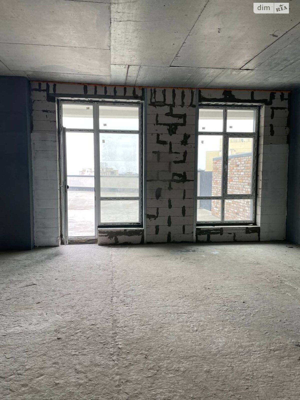 Продажа трехкомнатной квартиры в Днепре, на ул. Ломаная 18, район Центр фото 1 Продажа трехкомнатной квартиры в Днепре, на ул. Ломаная 18, район Центр фото 1
