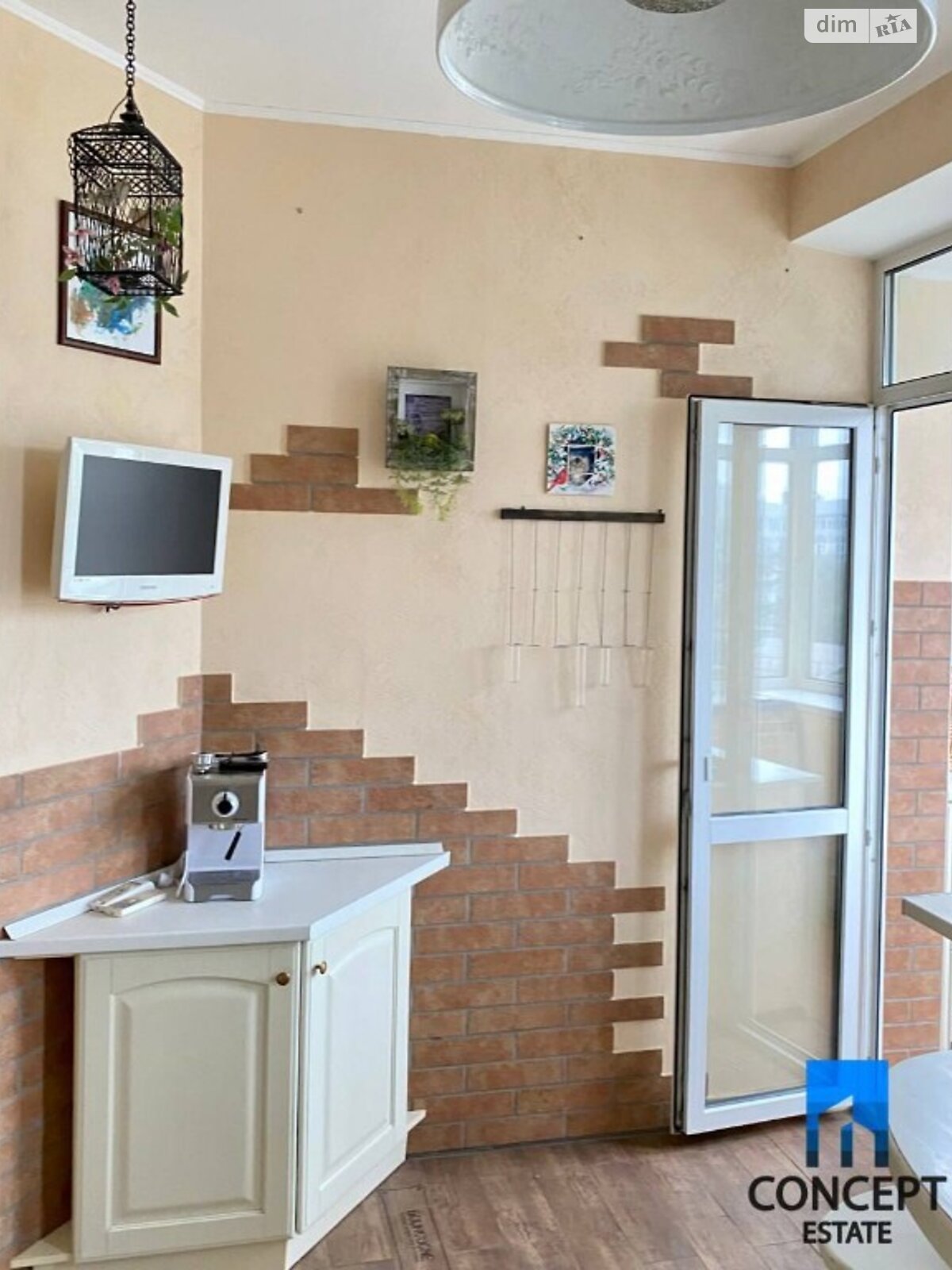 Продажа четырехкомнатной квартиры в Днепре, на пл. Соборная 7, район Центр фото 1 Продажа четырехкомнатной квартиры в Днепре, на пл. Соборная 7, район Центр фото 1