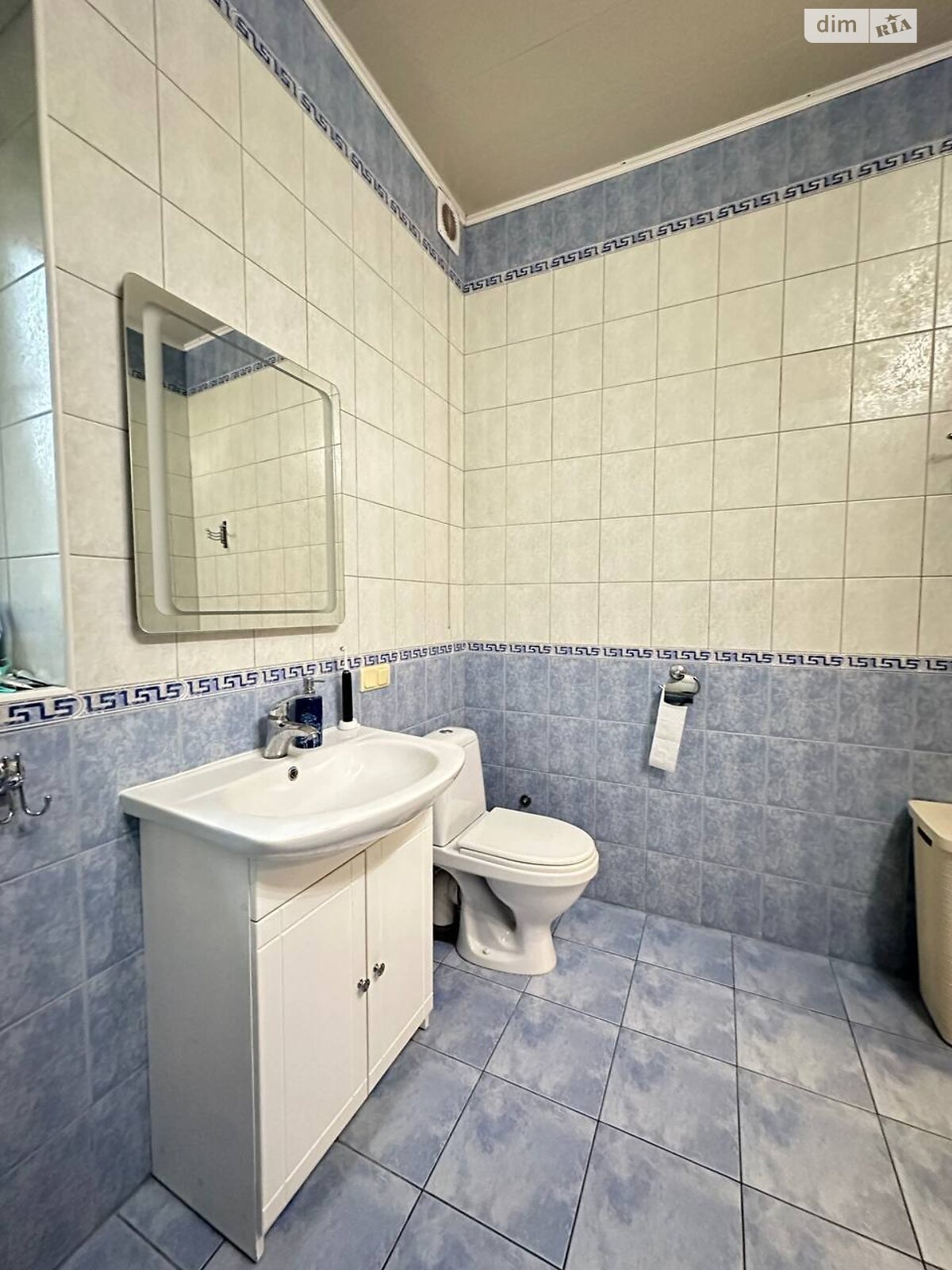 Продажа трехкомнатной квартиры в Днепре, на ул. Святослава Храброго 42, район Центр фото 1