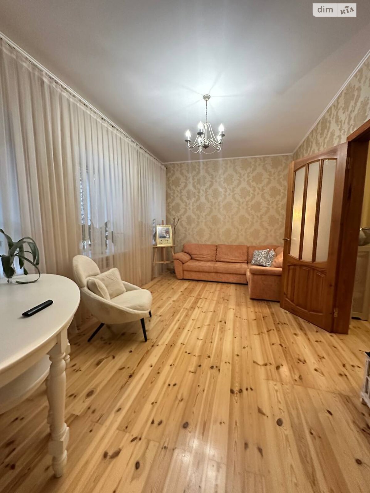 Продажа трехкомнатной квартиры в Днепре, на ул. Святослава Храброго 42, район Центр фото 1