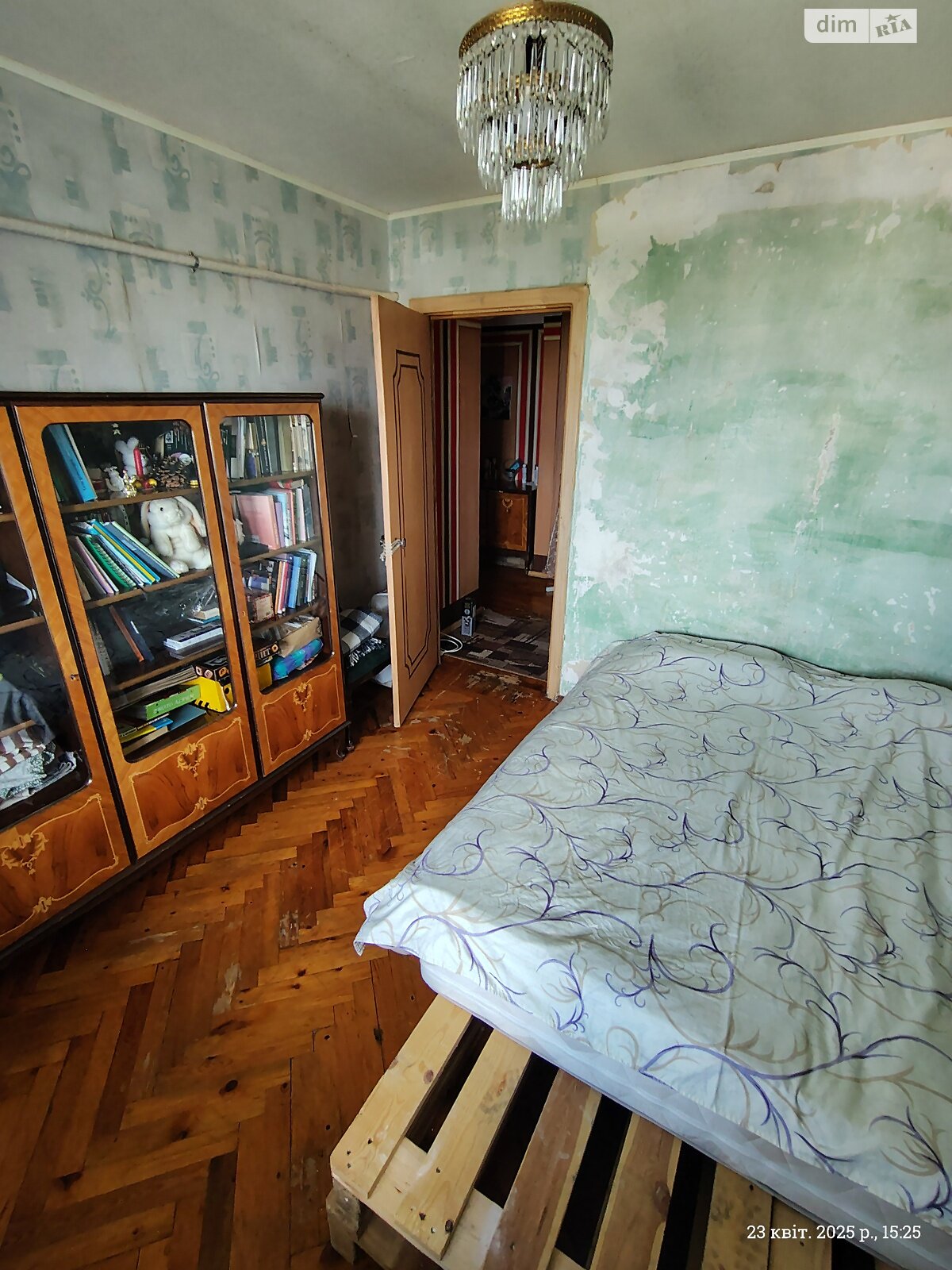 Продаж трикімнатної квартири в Дніпрі, на вул. Володимира Великого князя 15Б, район Центр фото 1 Продаж трикімнатної квартири в Дніпрі, на вул. Володимира Великого князя 15Б, район Центр фото 1