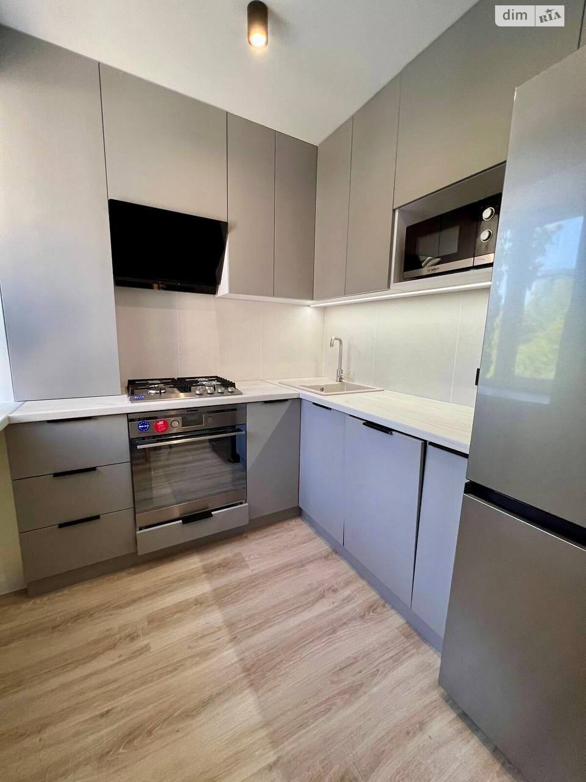 Продаж двокімнатної квартири в Дніпрі, на вул. Володимира Великого князя 12А, район Центр фото 1 Продаж двокімнатної квартири в Дніпрі, на вул. Володимира Великого князя 12А, район Центр фото 1