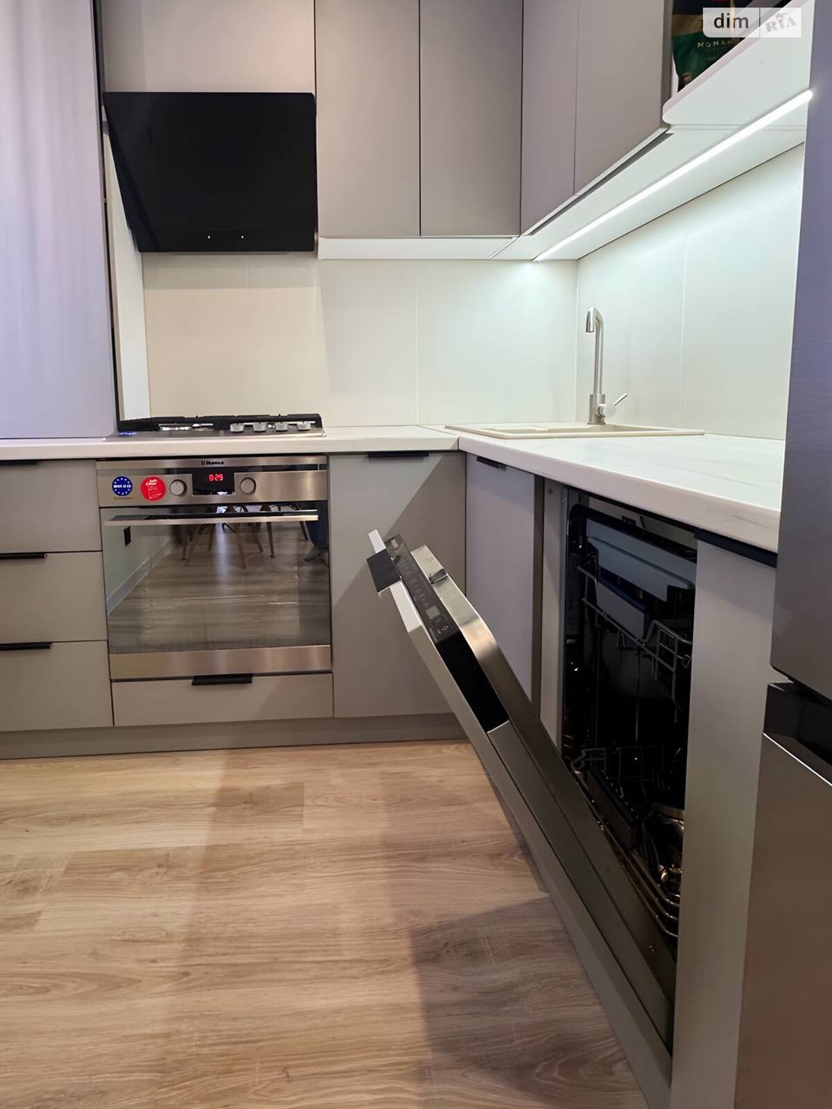 Продажа двухкомнатной квартиры в Днепре, на ул. Владимира Великого князя 12А, район Центр фото 1