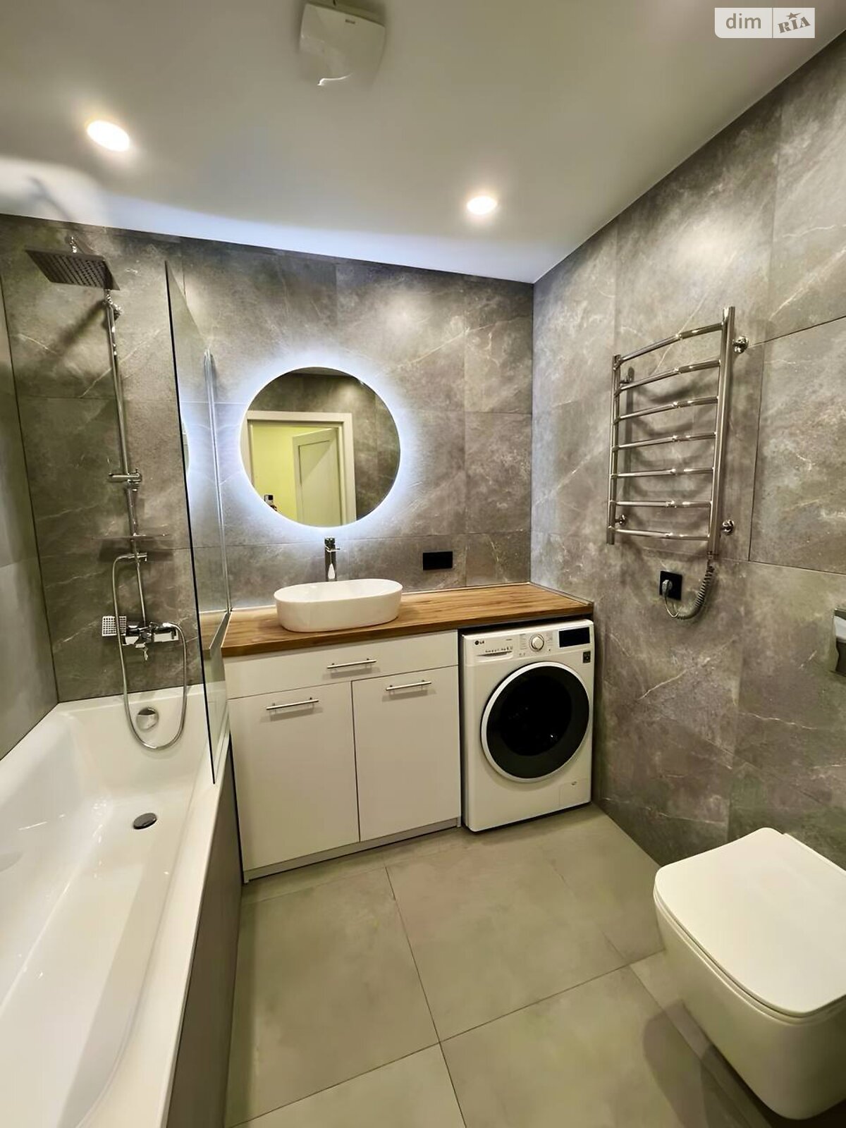 Продажа двухкомнатной квартиры в Днепре, на ул. Владимира Великого князя 12А, район Центр фото 1