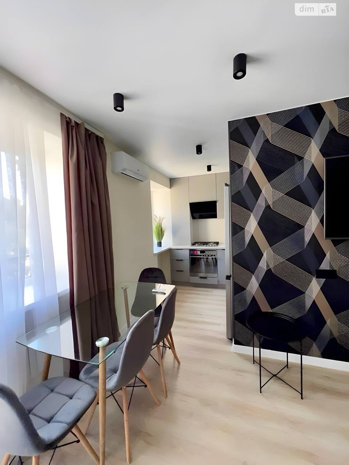 Продажа двухкомнатной квартиры в Днепре, на ул. Владимира Великого князя 12А, район Центр фото 1