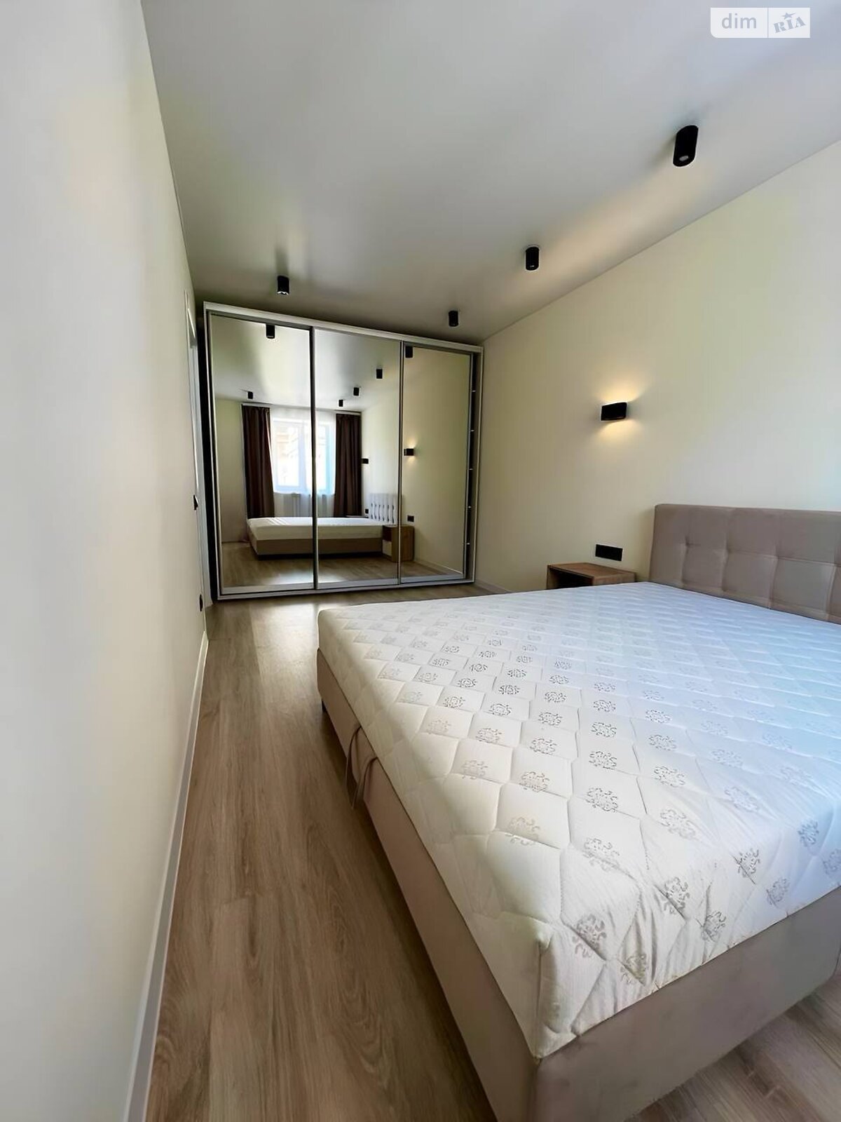 Продажа двухкомнатной квартиры в Днепре, на ул. Владимира Великого князя 12А, район Центр фото 1