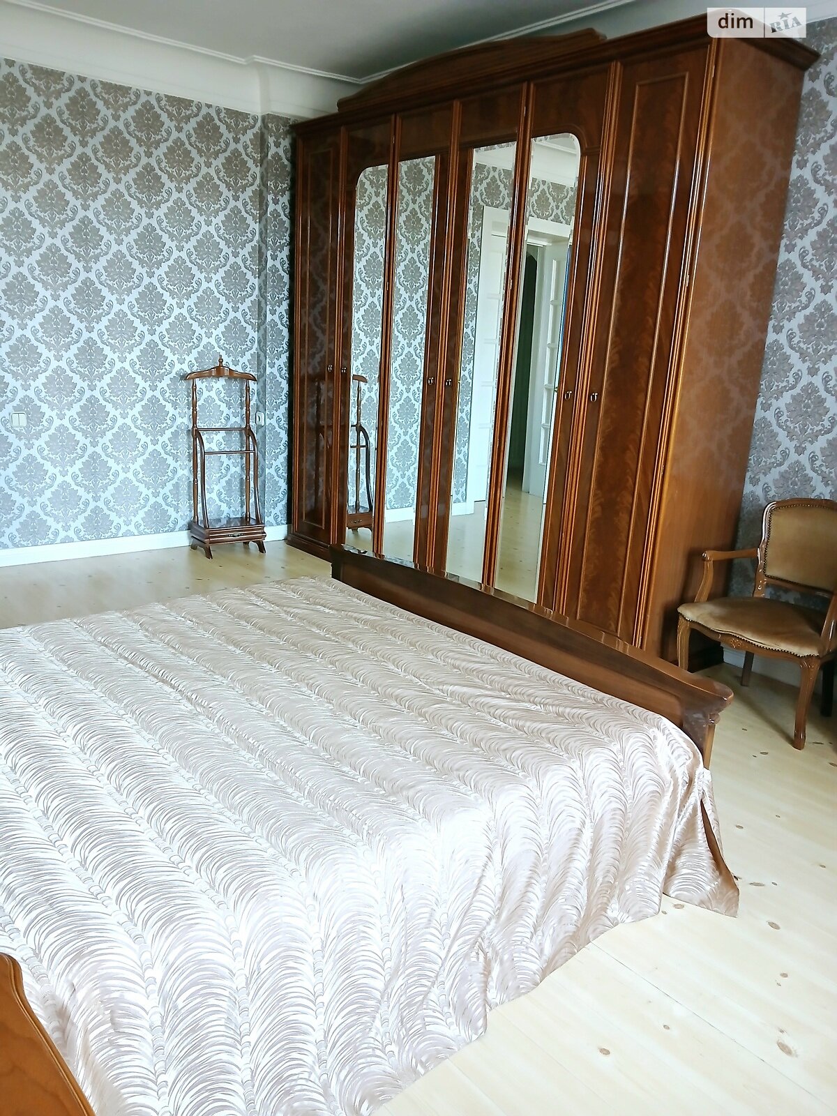 Продаж п`ятикімнатної квартири в Дніпрі, на вул. Вокзальна, район Центр фото 1 Продаж п`ятикімнатної квартири в Дніпрі, на вул. Вокзальна, район Центр фото 1
