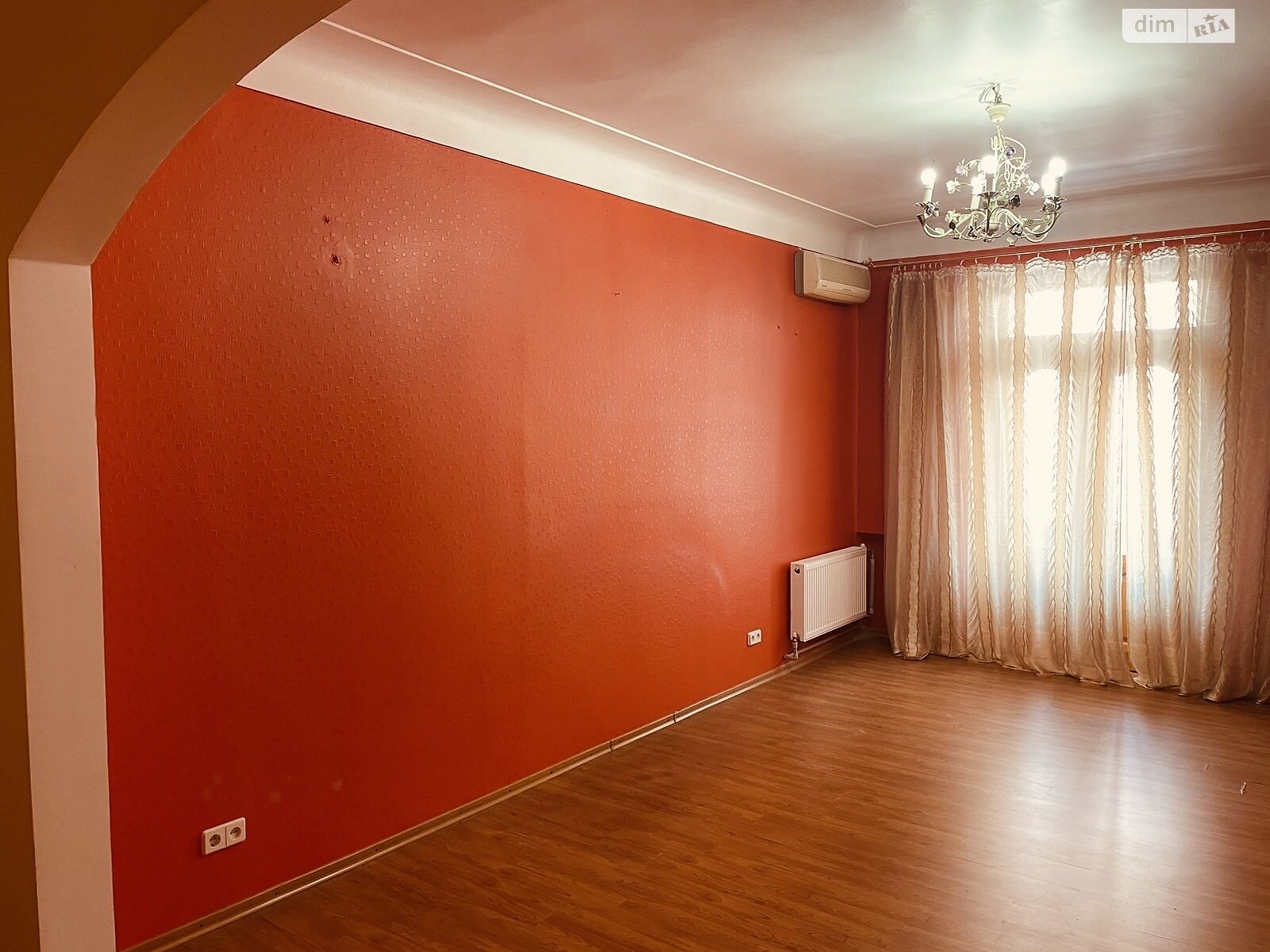 Продажа трехкомнатной квартиры в Днепре, на просп. Яворницкого Дмитрия 67, район Центр фото 1