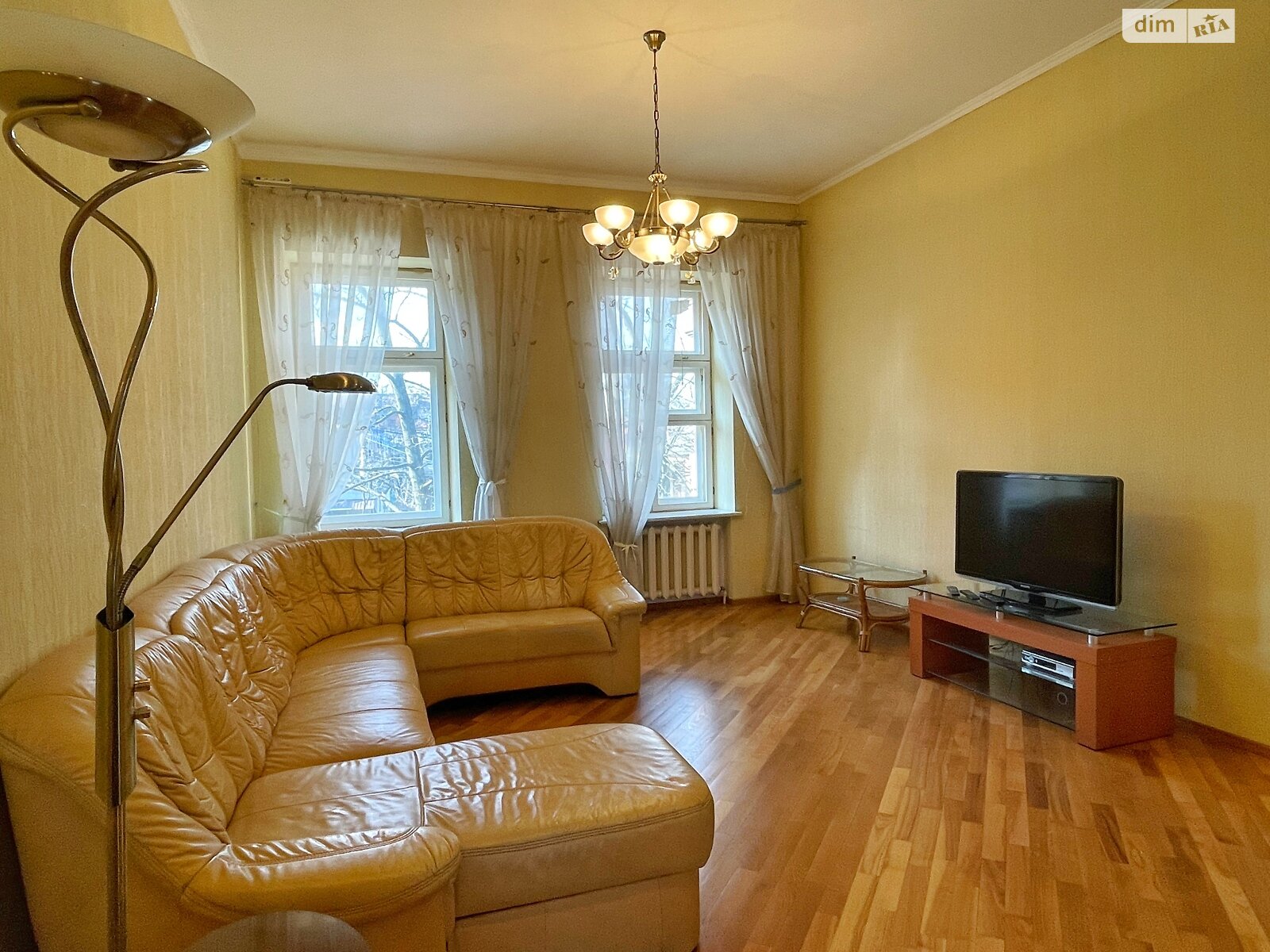 Продажа трехкомнатной квартиры в Днепре, на ул. Артема, район Центральный фото 1